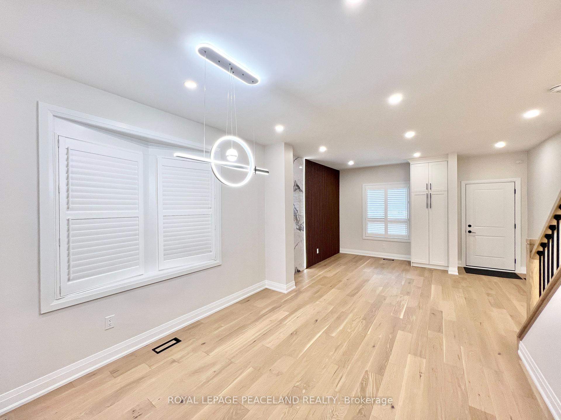 Photo 4 of 132 Hiawatha Road, Toronto, Greenwood-Coxwell — HOMEH