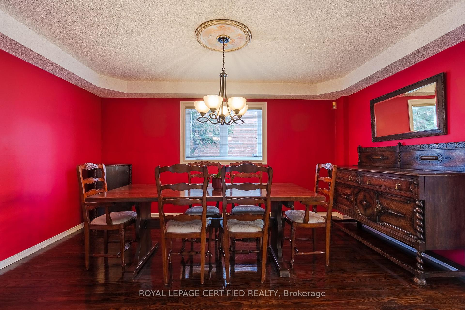 Photo 13 of 19 Eagleridge Drive, Brampton, Sandringham-Wellington — HOMEH