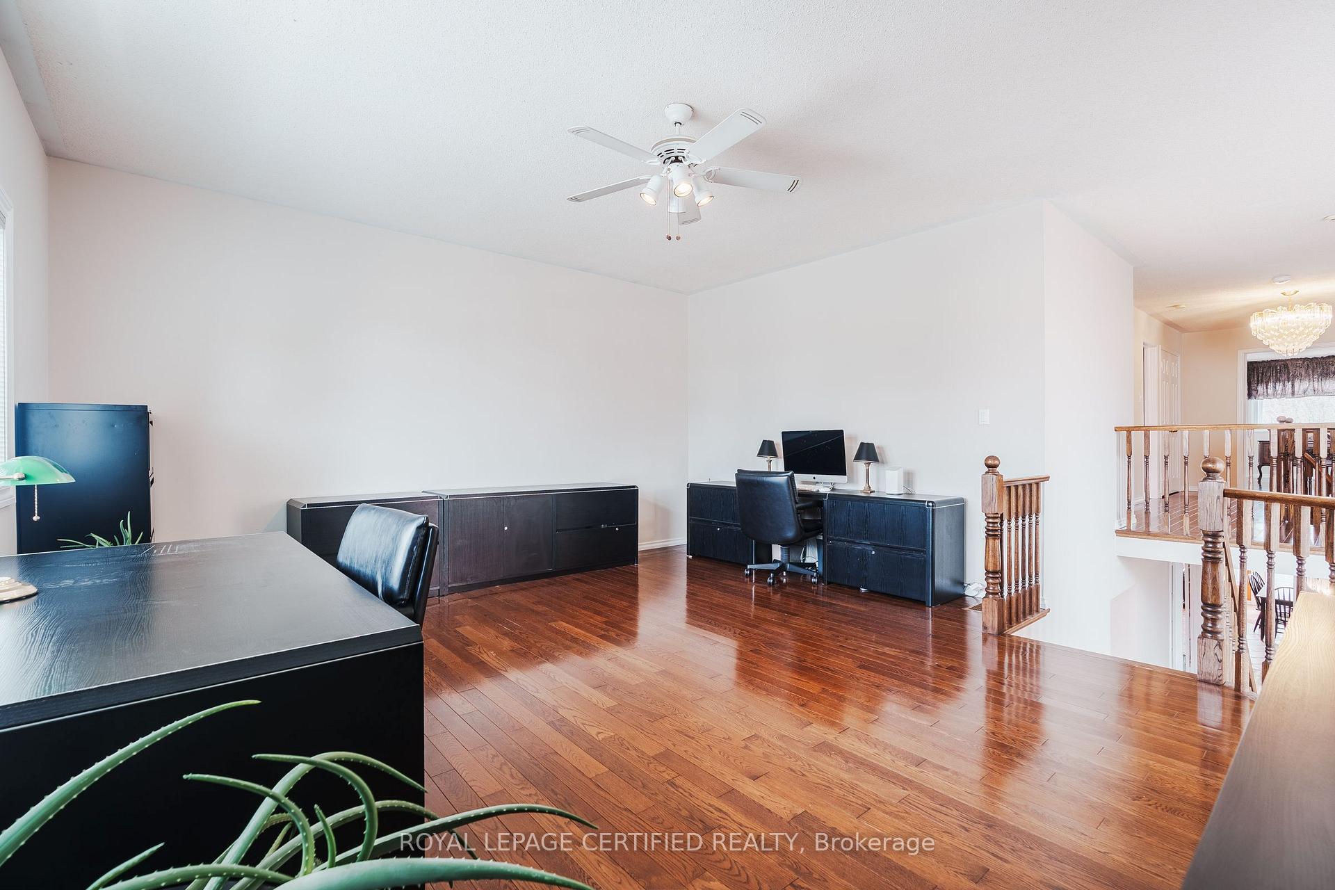 Photo 22 of 19 Eagleridge Drive, Brampton, Sandringham-Wellington — HOMEH