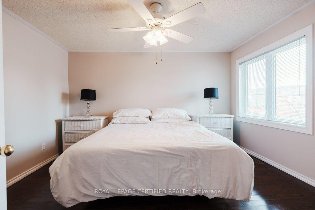 Photo 14 of 19 Eagleridge Drive, Brampton, Sandringham-Wellington — HOMEH