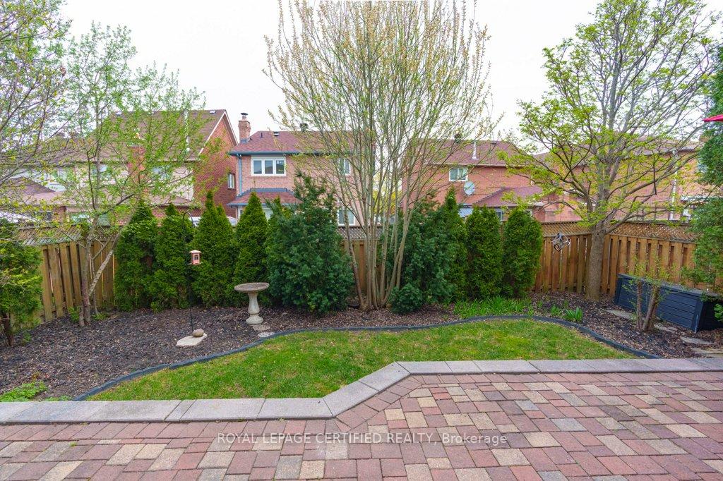 Photo 19 of 19 Eagleridge Drive, Brampton, Sandringham-Wellington — HOMEH