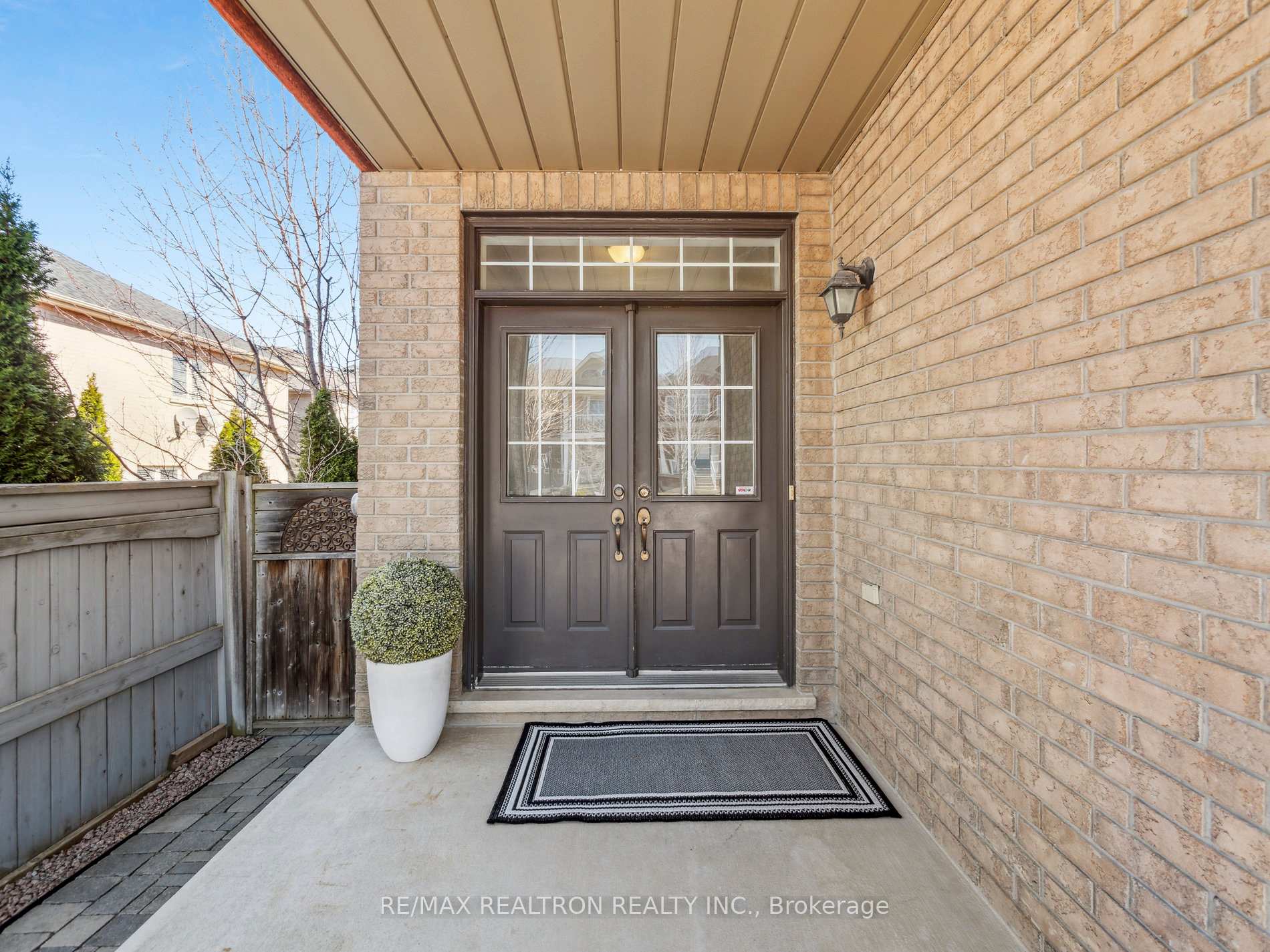 Photo 4 of 179 Bathurst Glen Drive, Vaughan, Patterson — HOMEH
