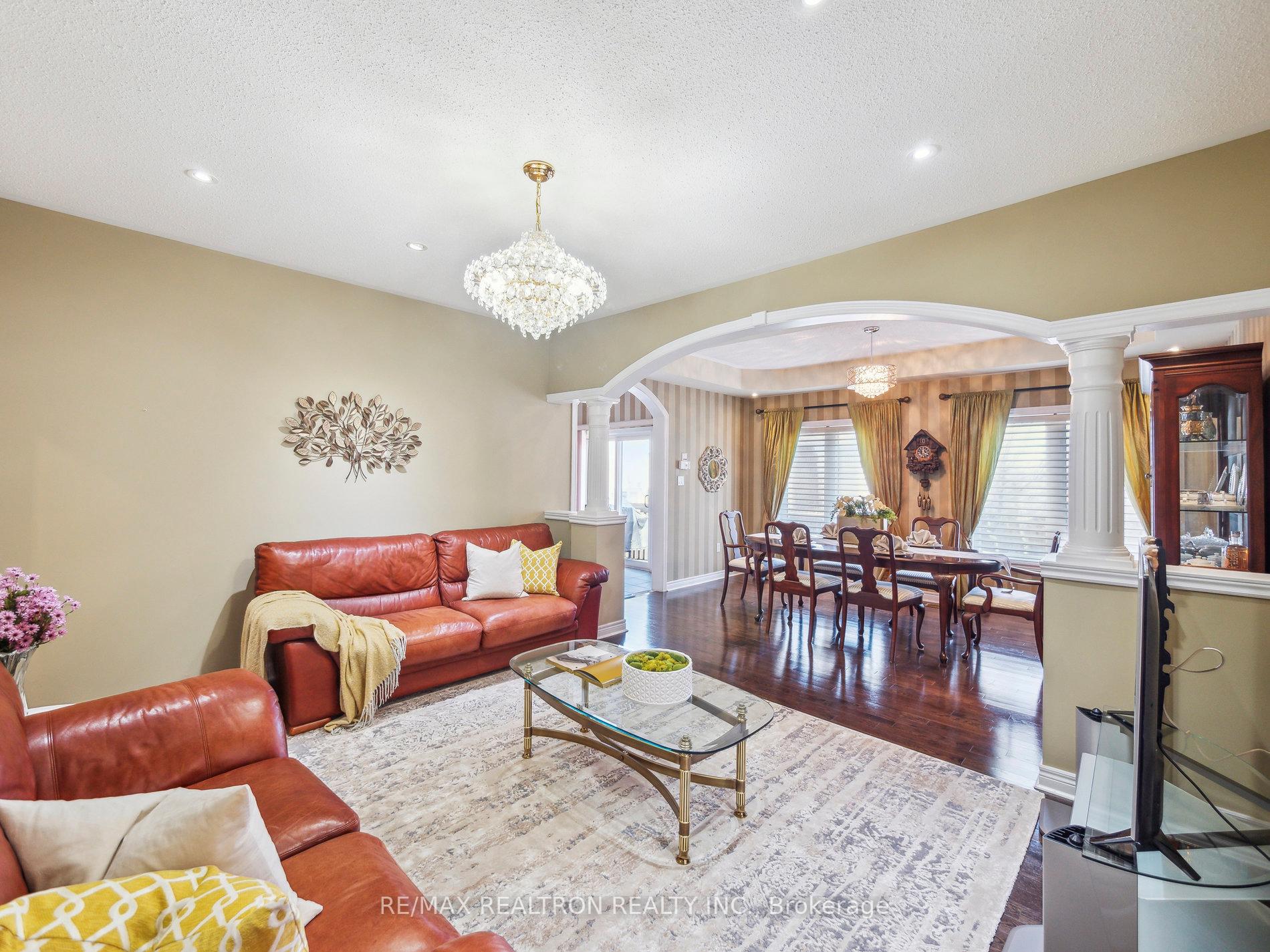 Photo 28 of 179 Bathurst Glen Drive, Vaughan, Patterson — HOMEH