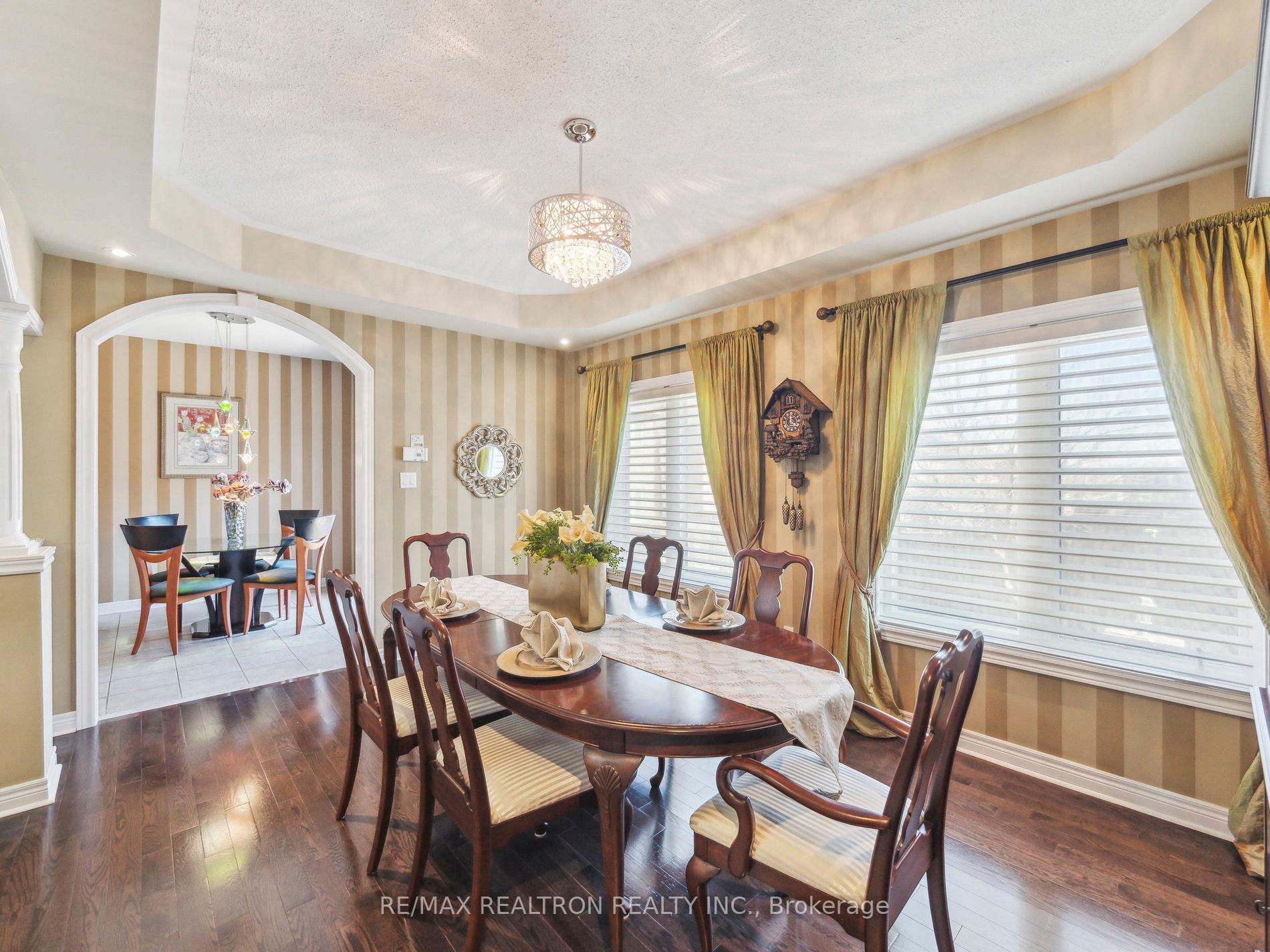 Photo 24 of 179 Bathurst Glen Drive, Vaughan, Patterson — HOMEH