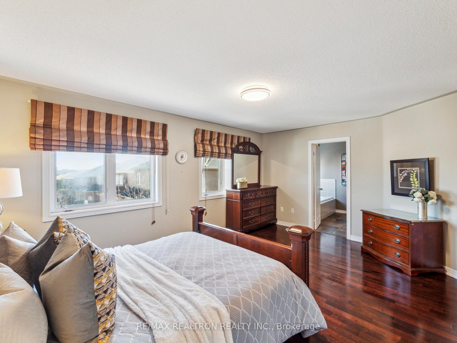 Photo 22 of 179 Bathurst Glen Drive, Vaughan, Patterson — HOMEH
