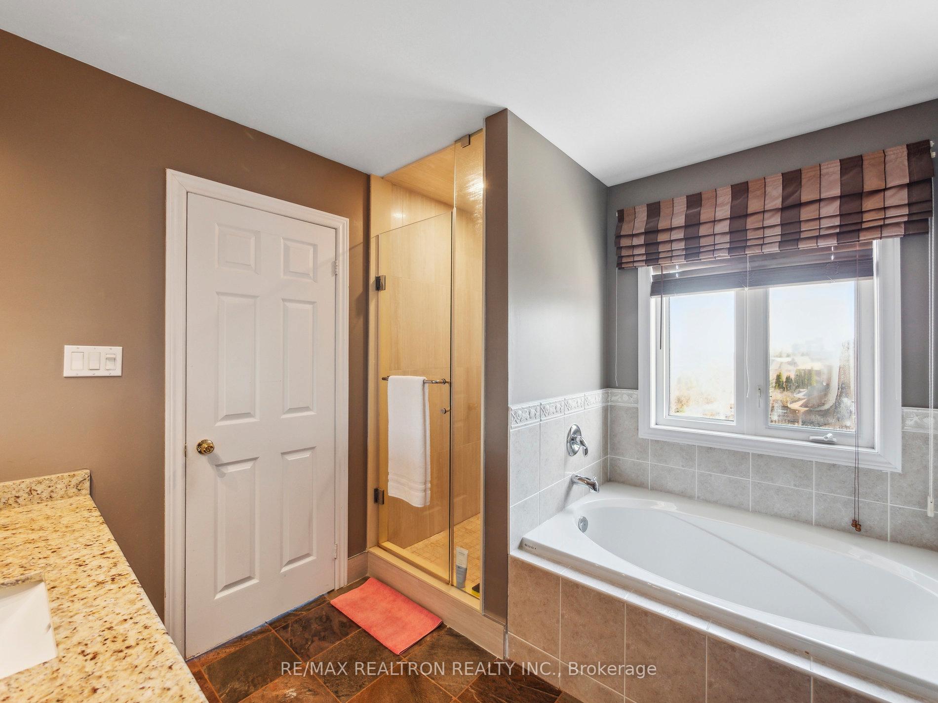 Photo 29 of 179 Bathurst Glen Drive, Vaughan, Patterson — HOMEH