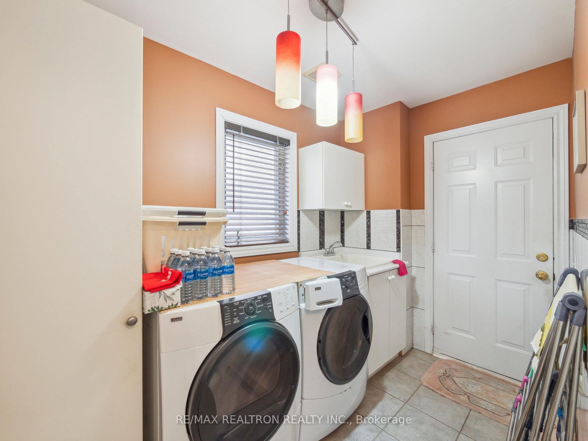 Photo 39 of 179 Bathurst Glen Drive, Vaughan, Patterson — HOMEH