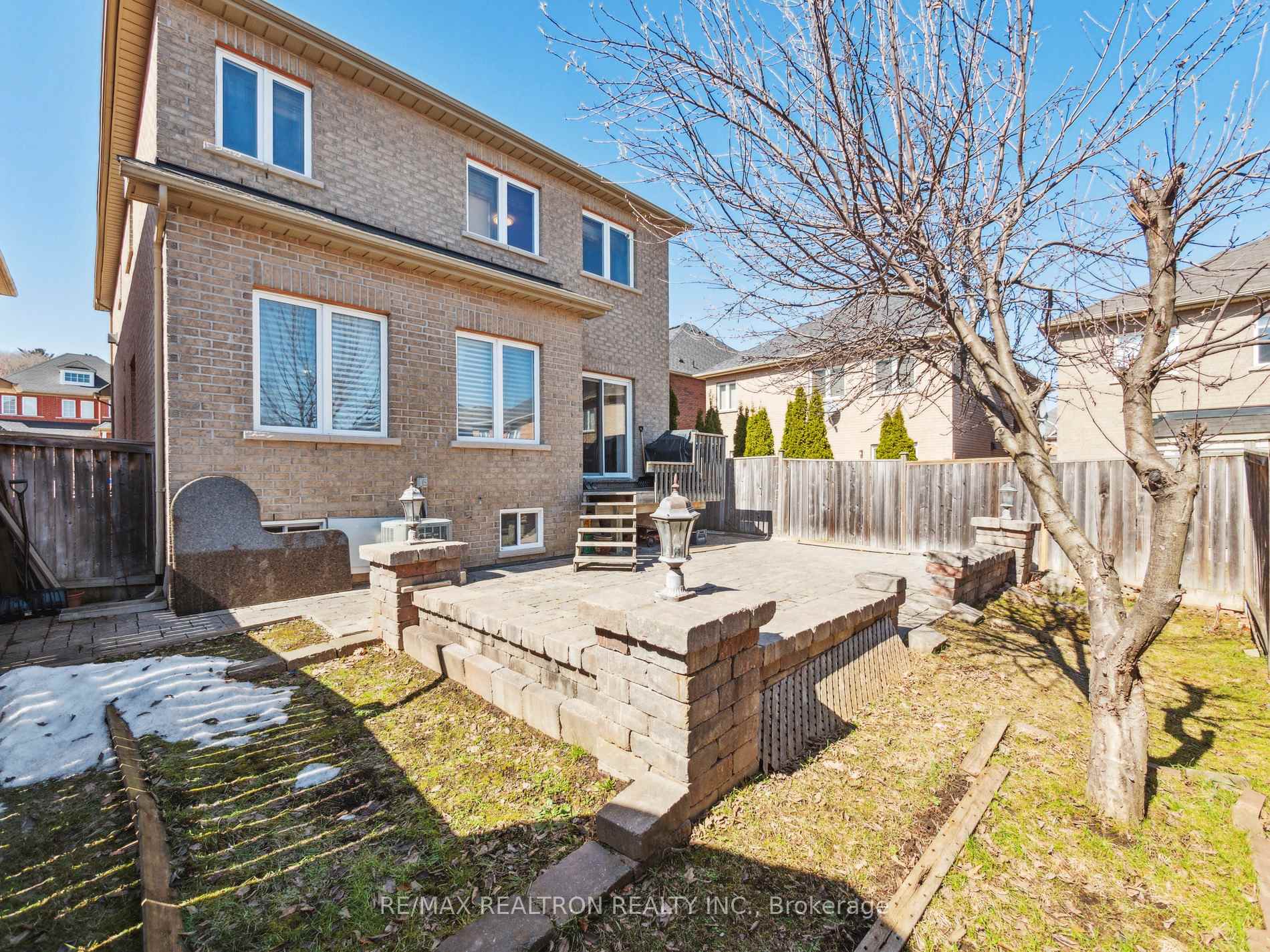 Photo 37 of 179 Bathurst Glen Drive, Vaughan, Patterson — HOMEH