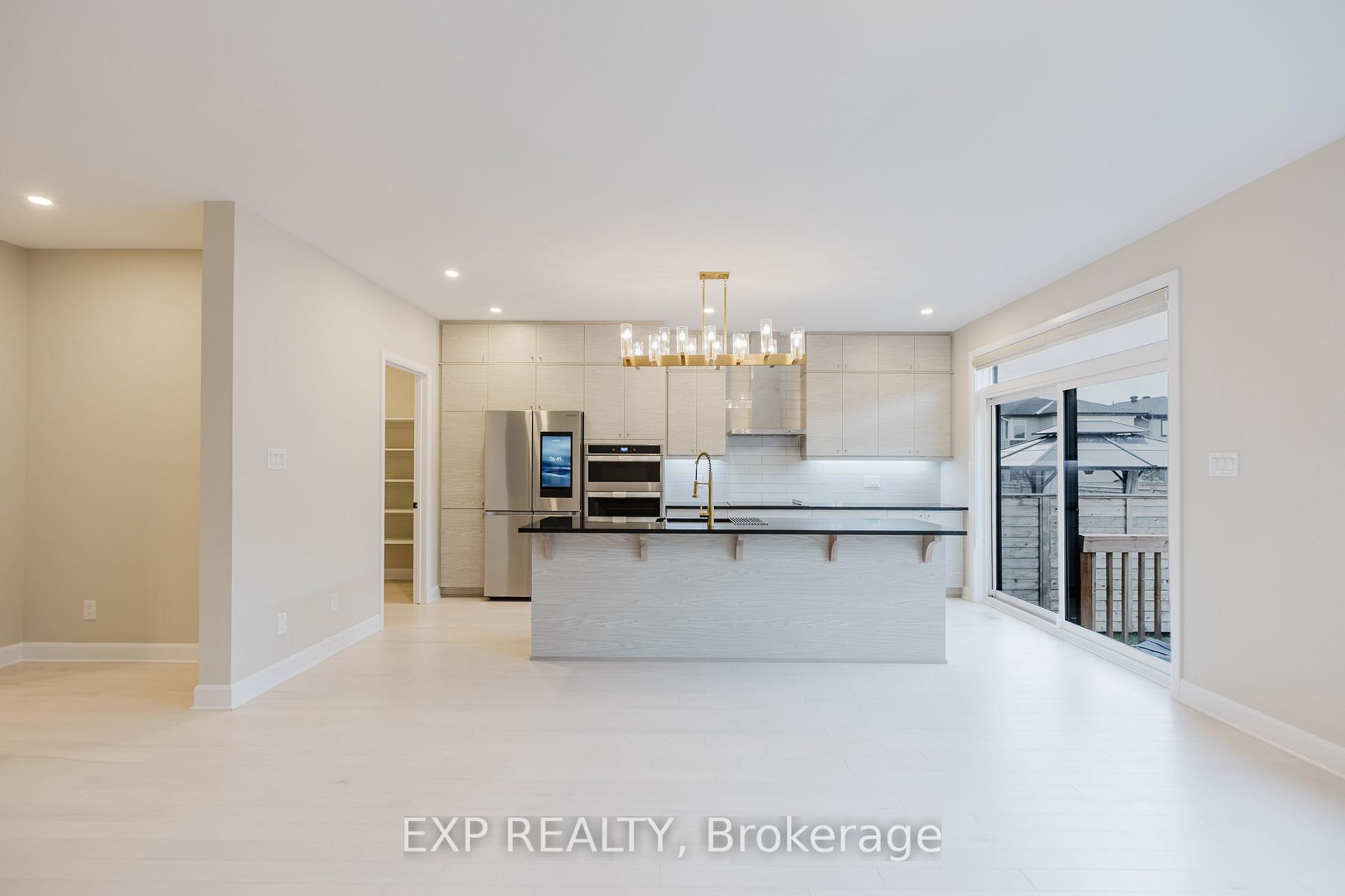 Photo 2 of 829 Sendero Way, Ottawa, Remainder of Stittsville & Area — HOMEH