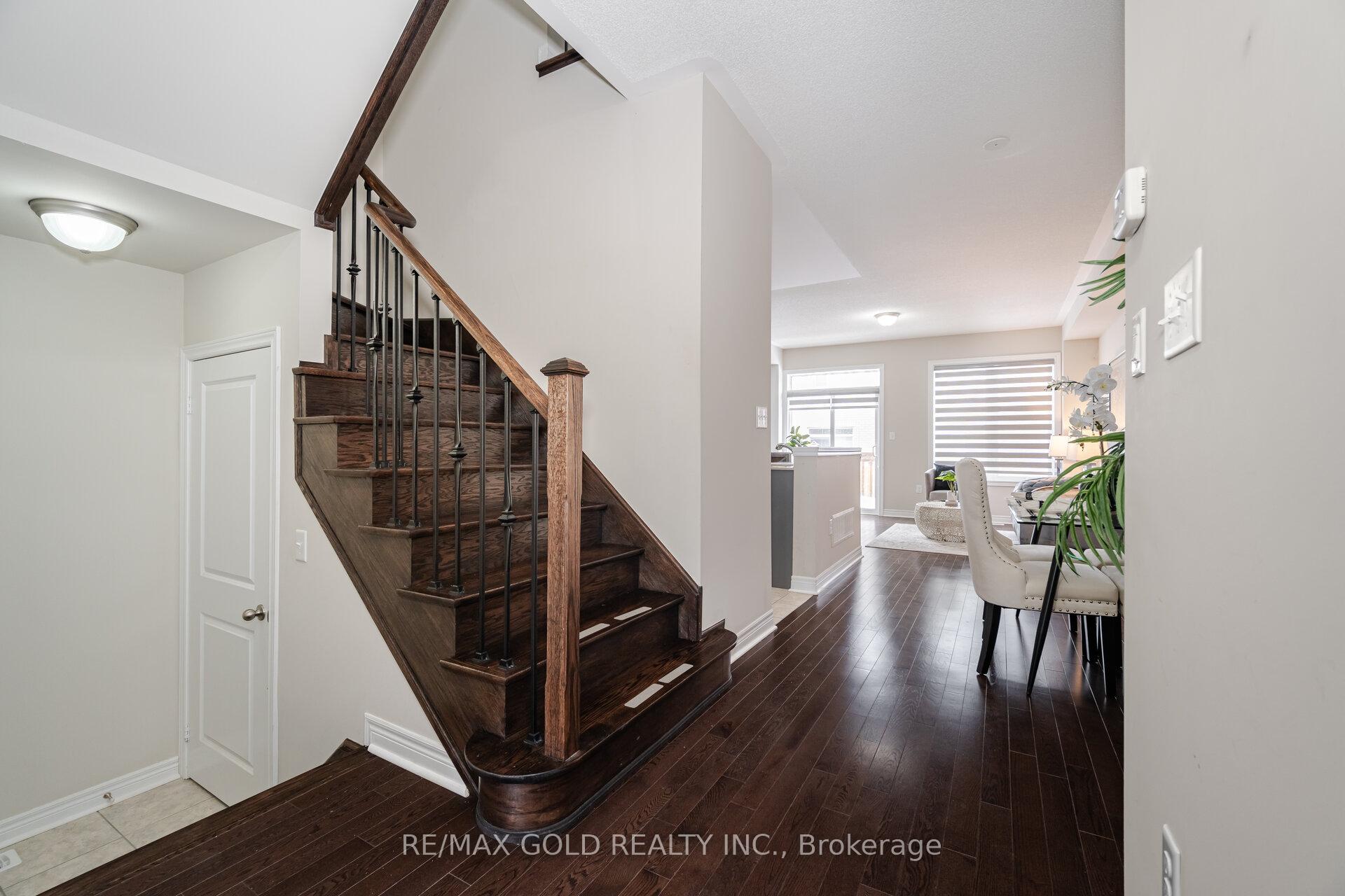 Photo 24 of 111 Finegan Circle N, Brampton, Northwest Brampton — HOMEH