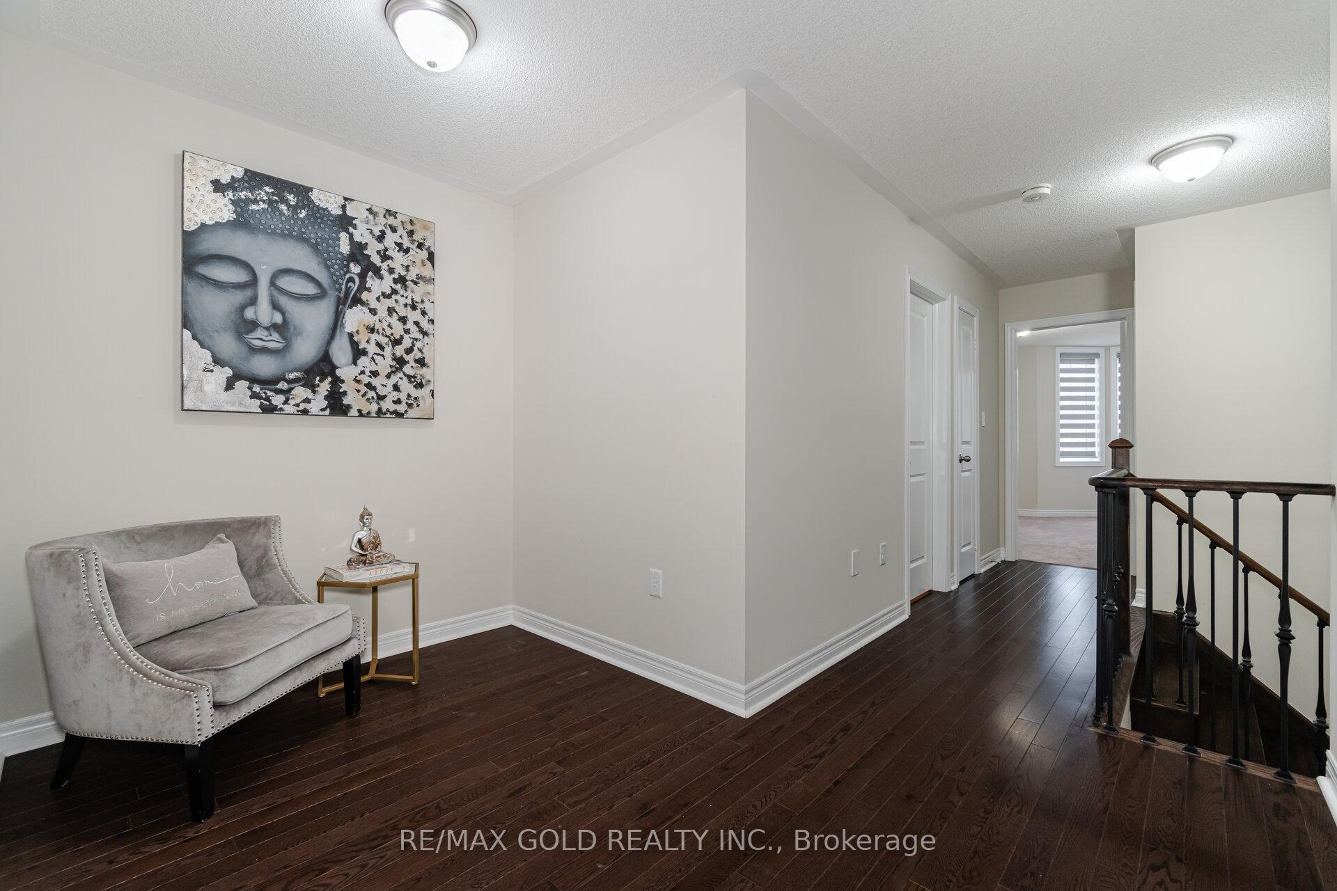 Photo 19 of 111 Finegan Circle N, Brampton, Northwest Brampton — HOMEH