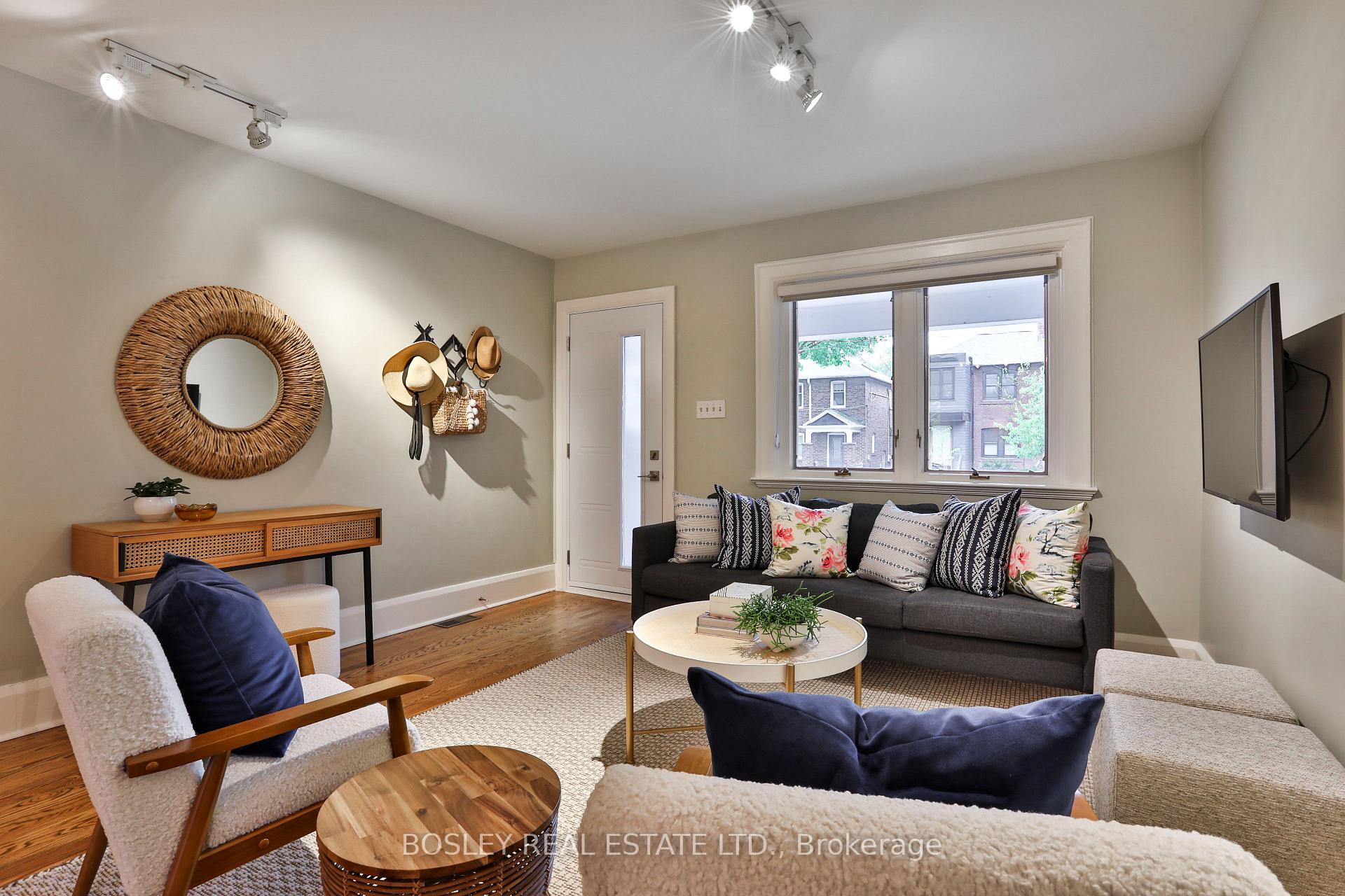 Photo 9 of 19 McCord Road, Toronto, Mount Pleasant East — HOMEH