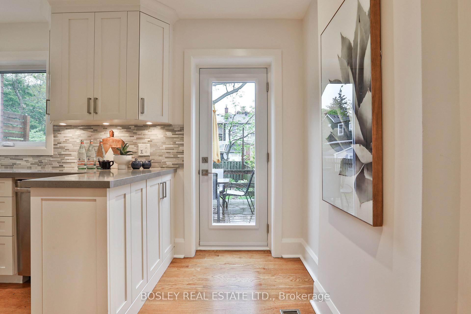 Photo 14 of 19 McCord Road, Toronto, Mount Pleasant East — HOMEH