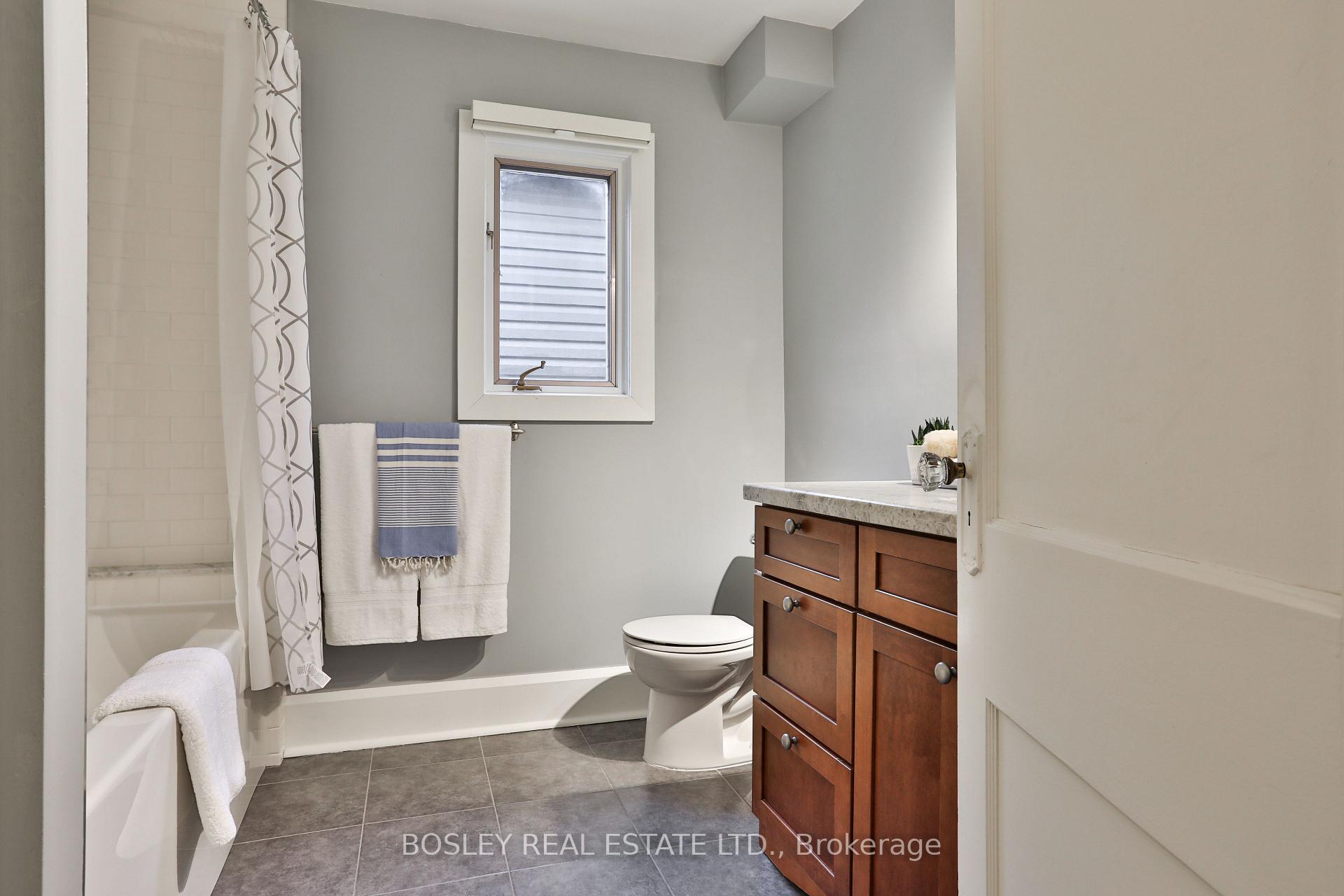 Photo 20 of 19 McCord Road, Toronto, Mount Pleasant East — HOMEH