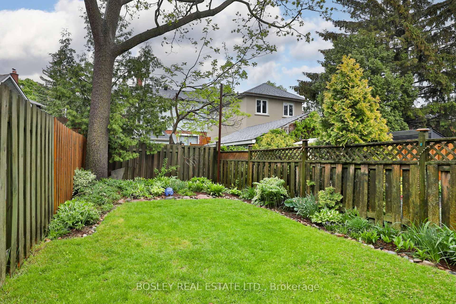 Photo 35 of 19 McCord Road, Toronto, Mount Pleasant East — HOMEH