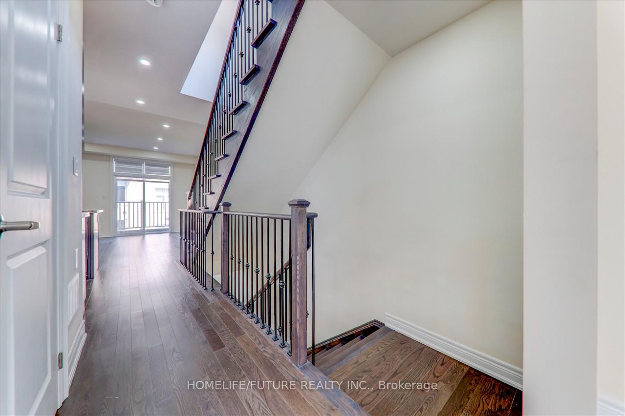 Photo 10 of 29 Thomas Hope Lane, Markham, Cedarwood — HOMEH