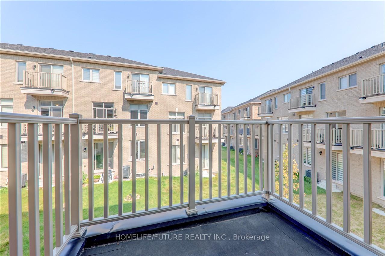 Photo 18 of 29 Thomas Hope Lane, Markham, Cedarwood — HOMEH