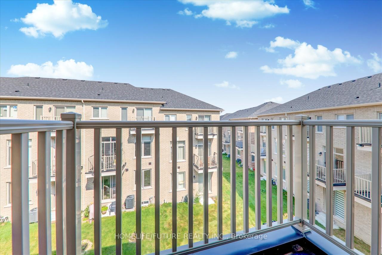 Photo 25 of 29 Thomas Hope Lane, Markham, Cedarwood — HOMEH