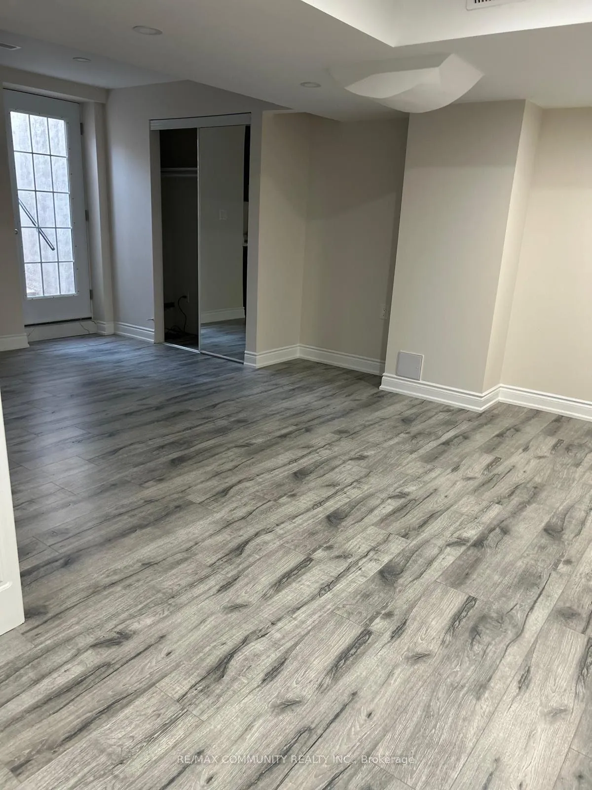 Photo 36 of 65 Summitgreen Crescent, Brampton, Sandringham-Wellington — HOMEH