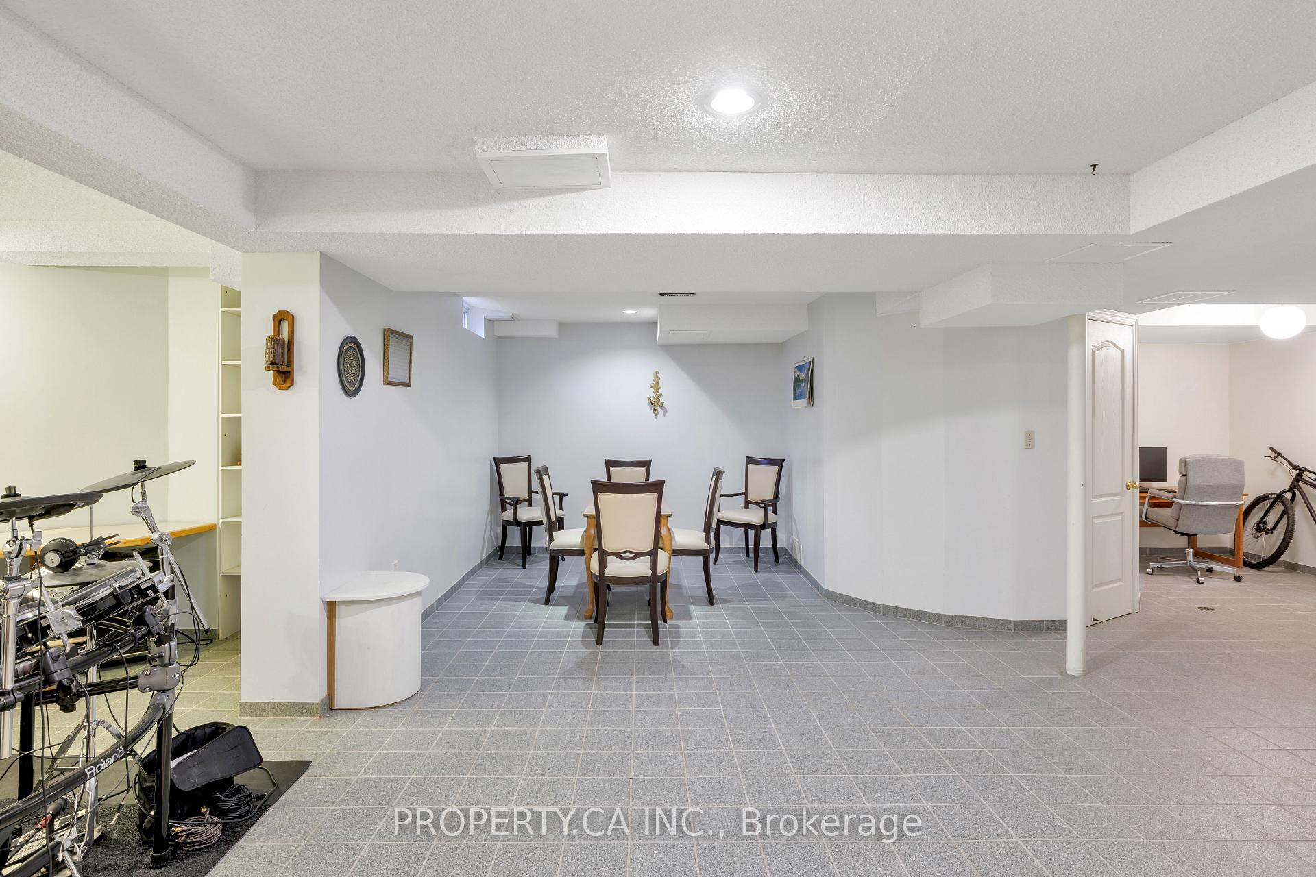 Photo 32 of 478 Beverley Glen Boulevard, Vaughan, Beverley Glen — HOMEH