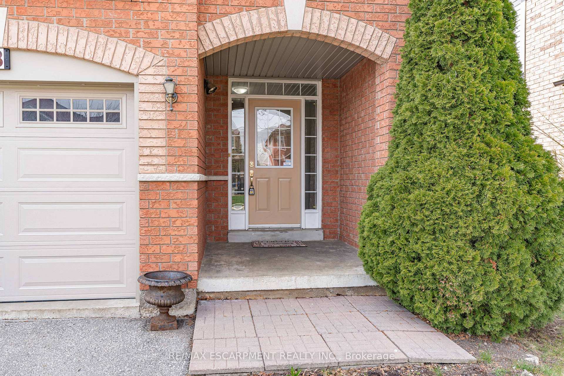 Photo 15 of 8 Traymore Street, Brampton, Fletcher's Meadow — HOMEH