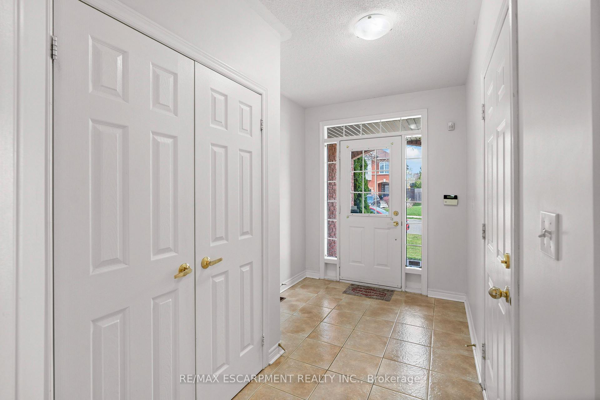 Photo 4 of 8 Traymore Street, Brampton, Fletcher's Meadow — HOMEH