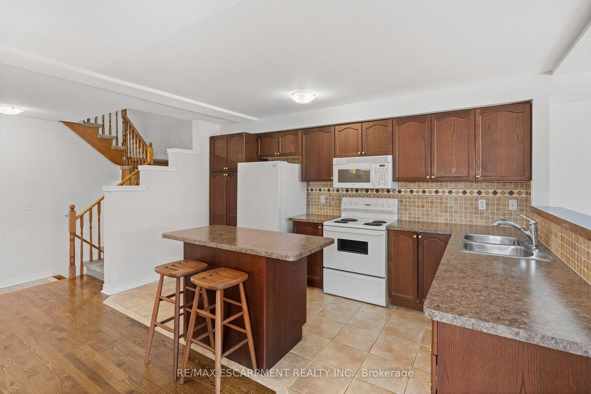 Photo 34 of 8 Traymore Street, Brampton, Fletcher's Meadow — HOMEH