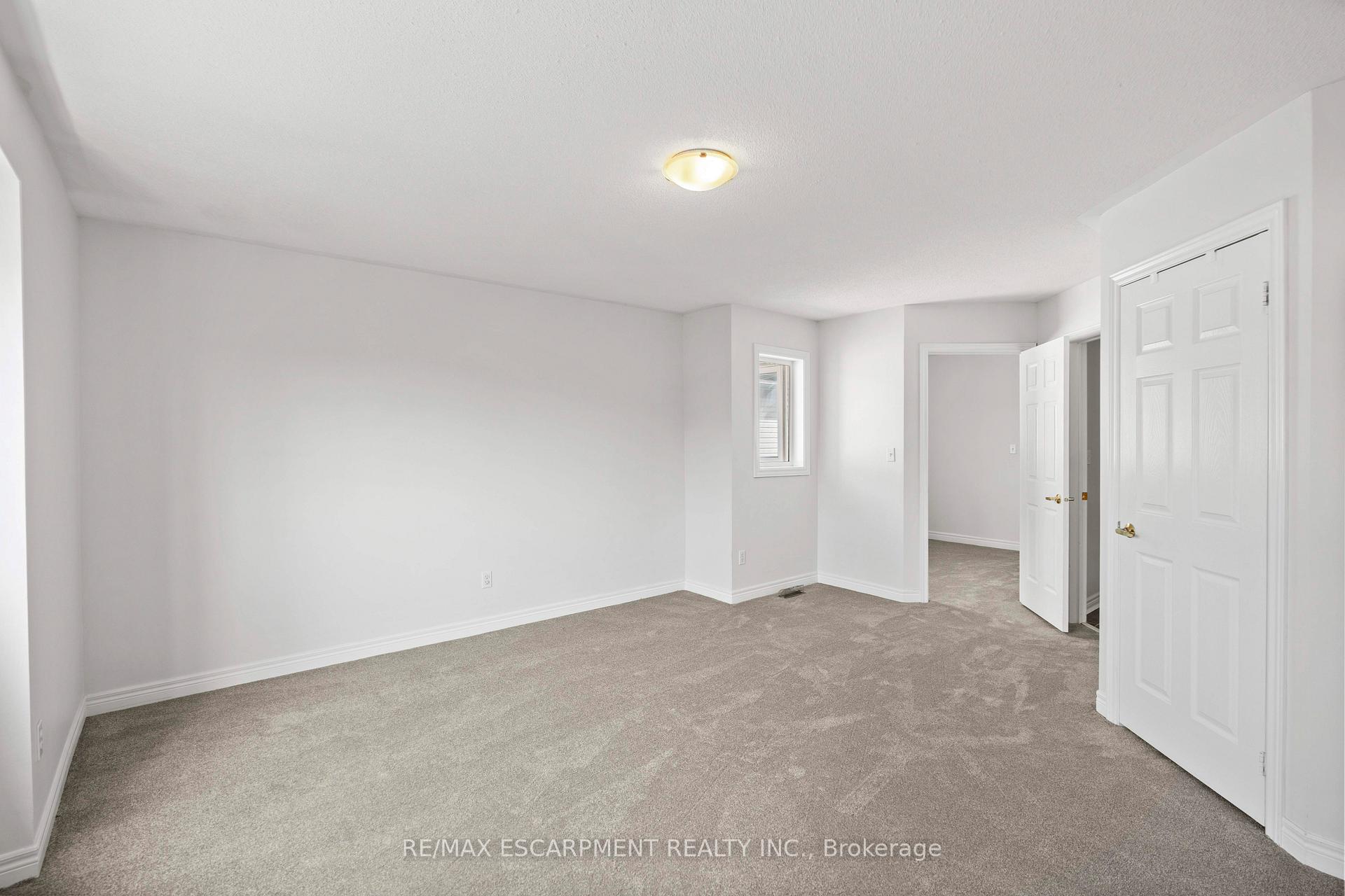 Photo 20 of 8 Traymore Street, Brampton, Fletcher's Meadow — HOMEH