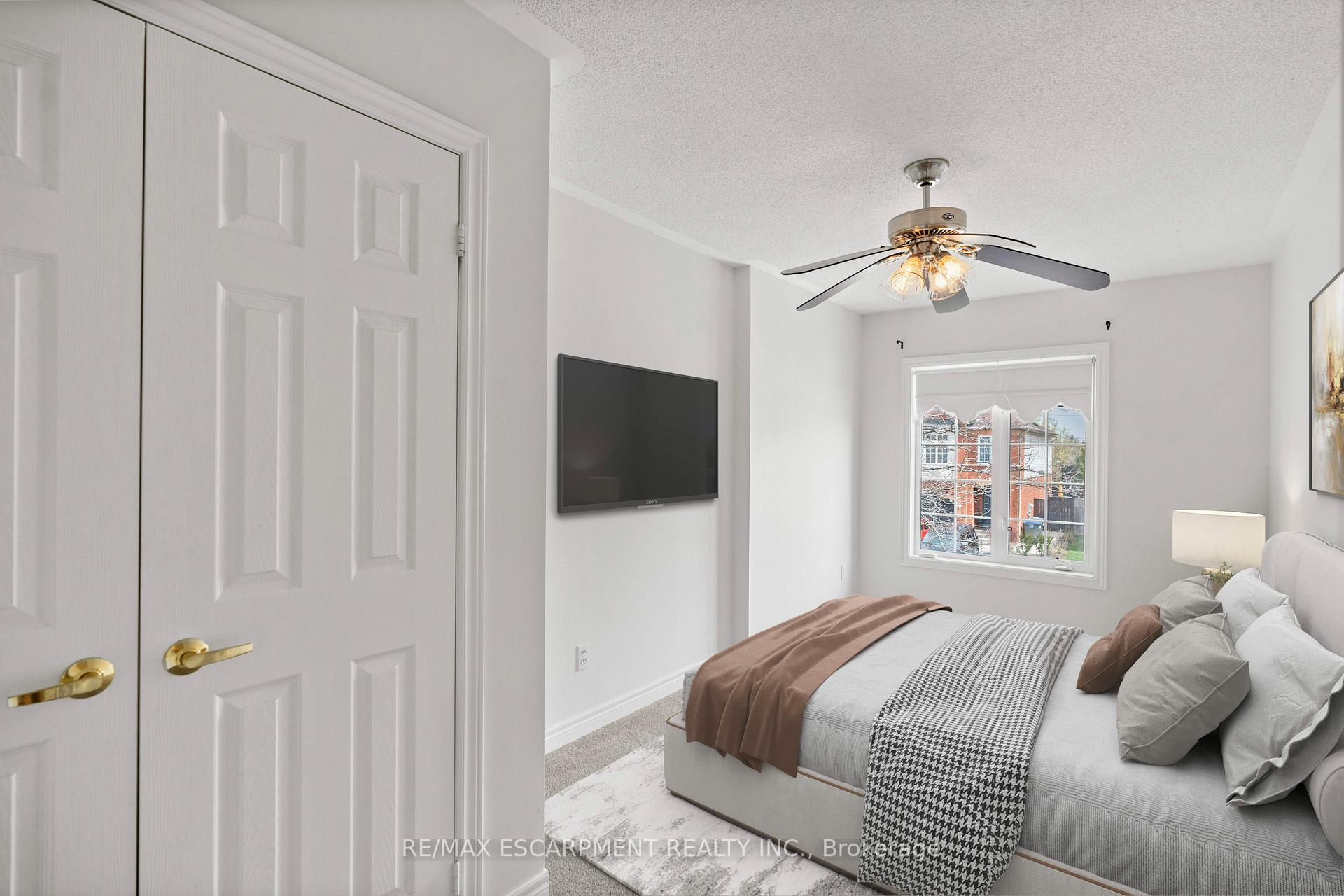 Photo 48 of 8 Traymore Street, Brampton, Fletcher's Meadow — HOMEH