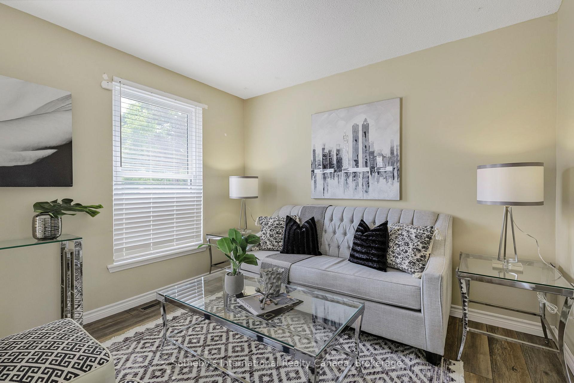 Photo 9 of 26 Christie Crescent, Barrie, Letitia Heights — HOMEH