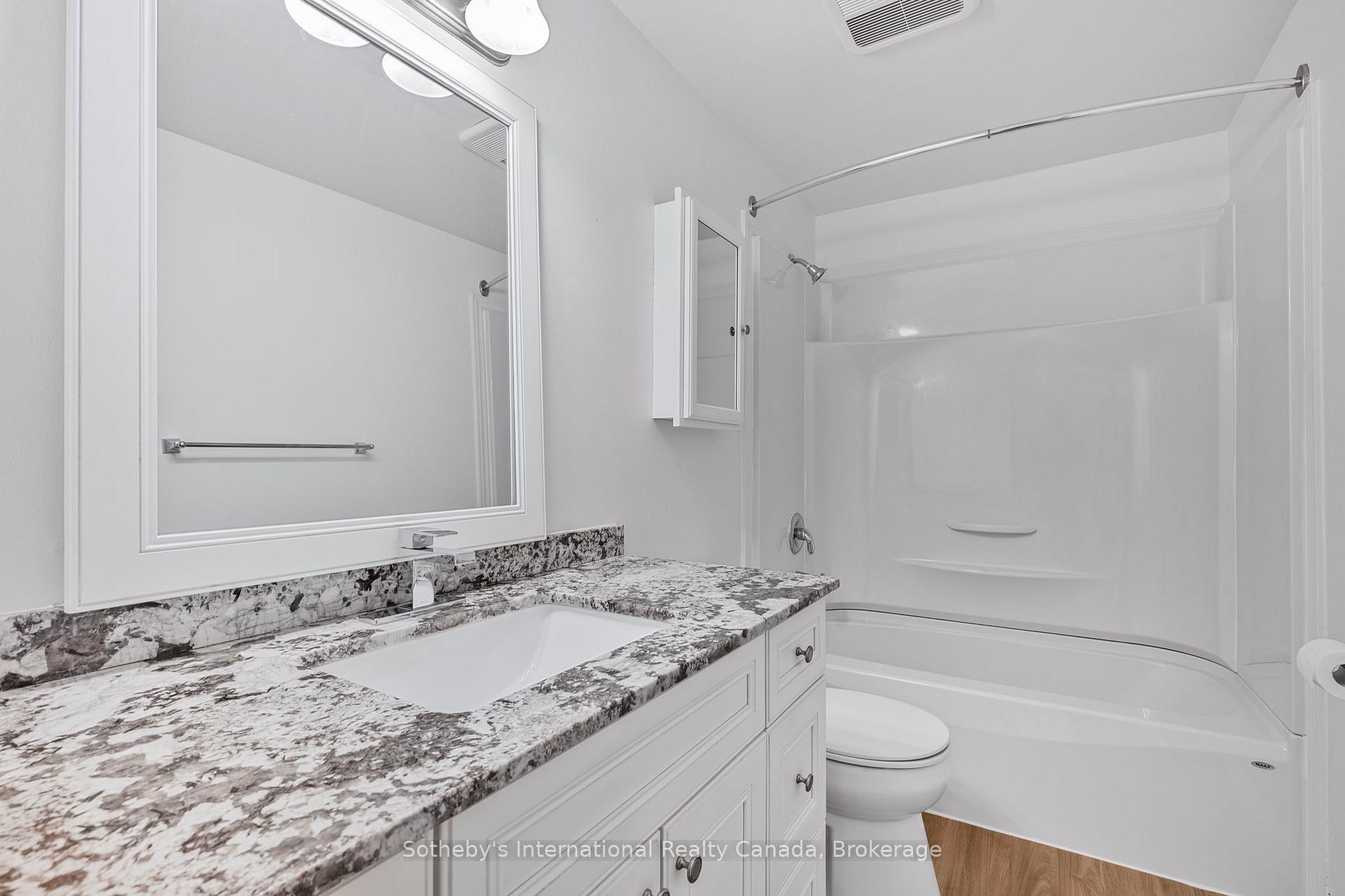 Photo 17 of 26 Christie Crescent, Barrie, Letitia Heights — HOMEH