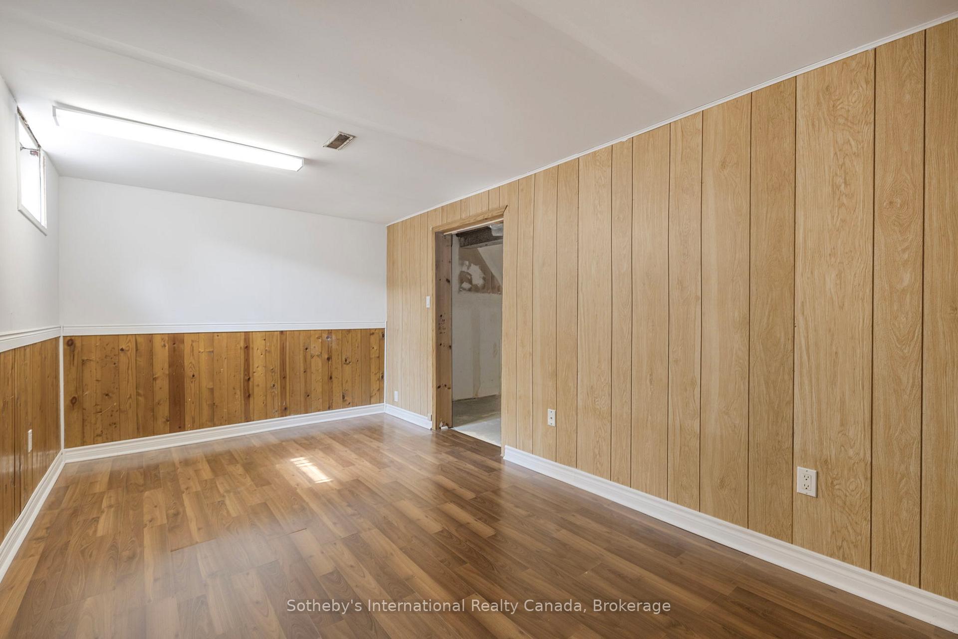 Photo 23 of 26 Christie Crescent, Barrie, Letitia Heights — HOMEH
