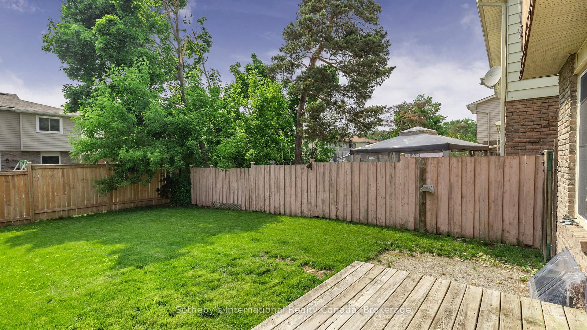 Photo 24 of 26 Christie Crescent, Barrie, Letitia Heights — HOMEH
