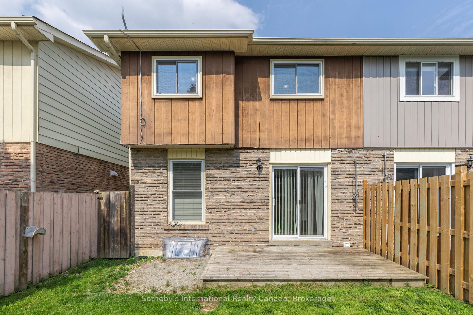 Photo 28 of 26 Christie Crescent, Barrie, Letitia Heights — HOMEH