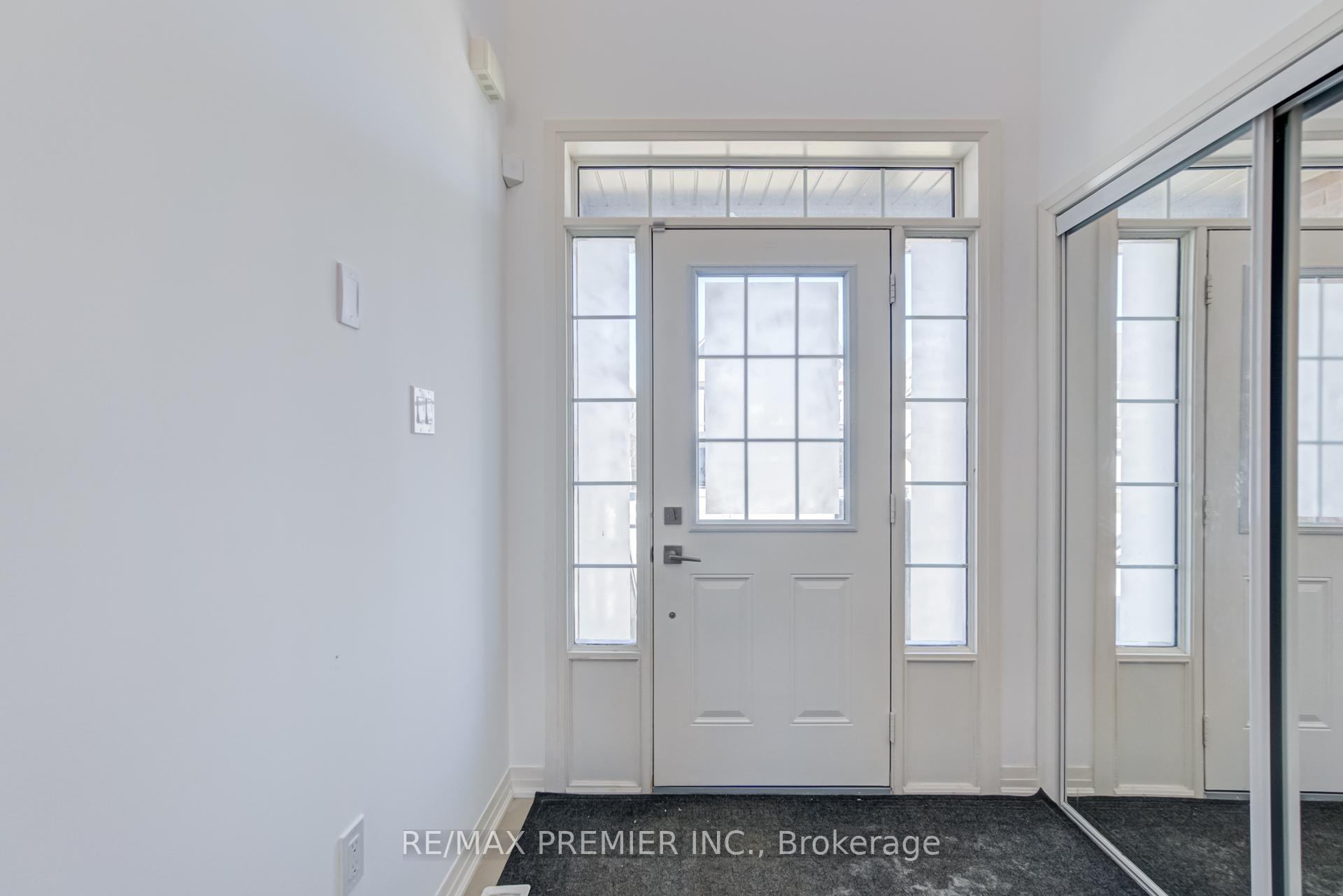 Photo 2 of 49 Casserley Crescent, New Tecumseth, Tottenham — HOMEH