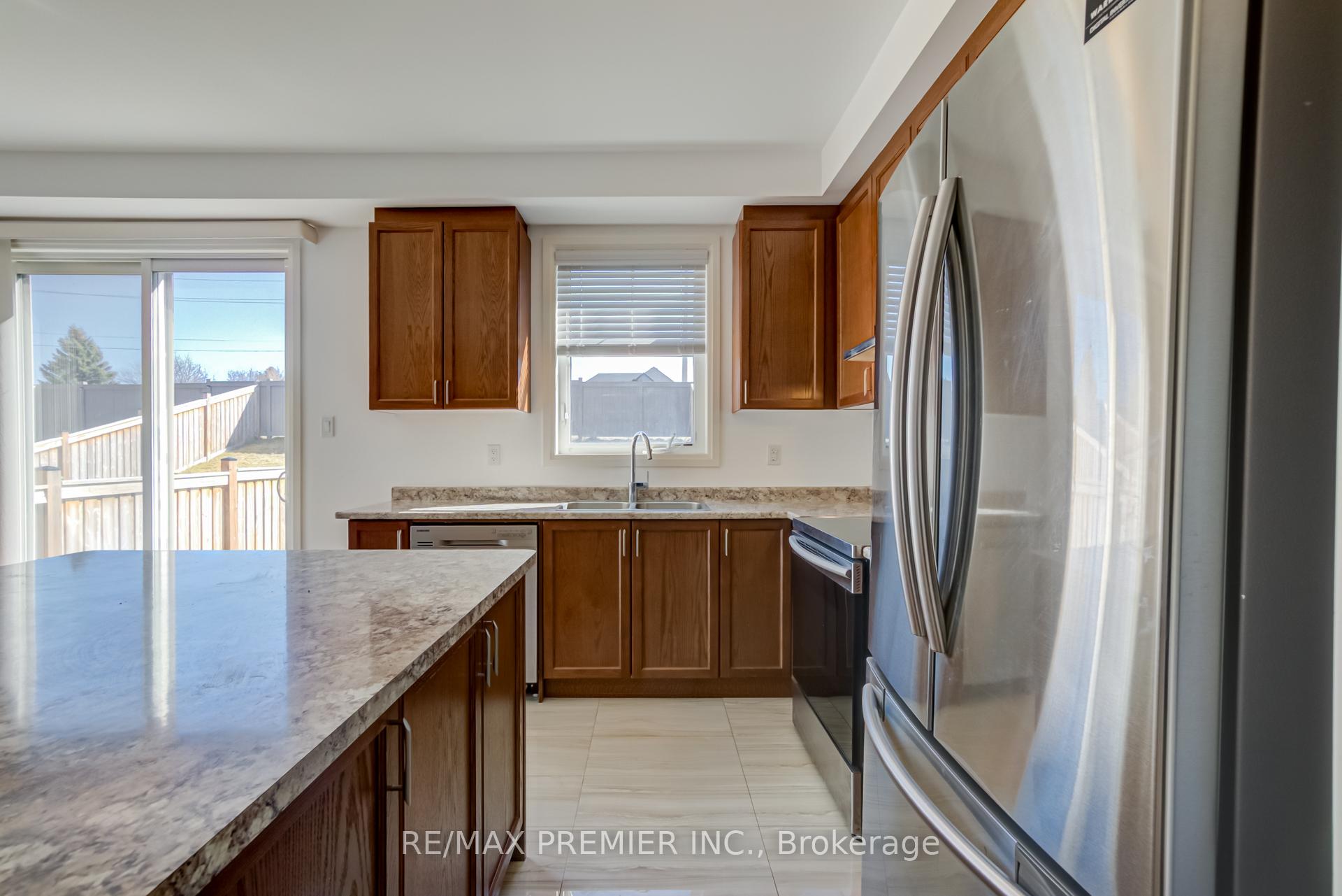 Photo 17 of 49 Casserley Crescent, New Tecumseth, Tottenham — HOMEH