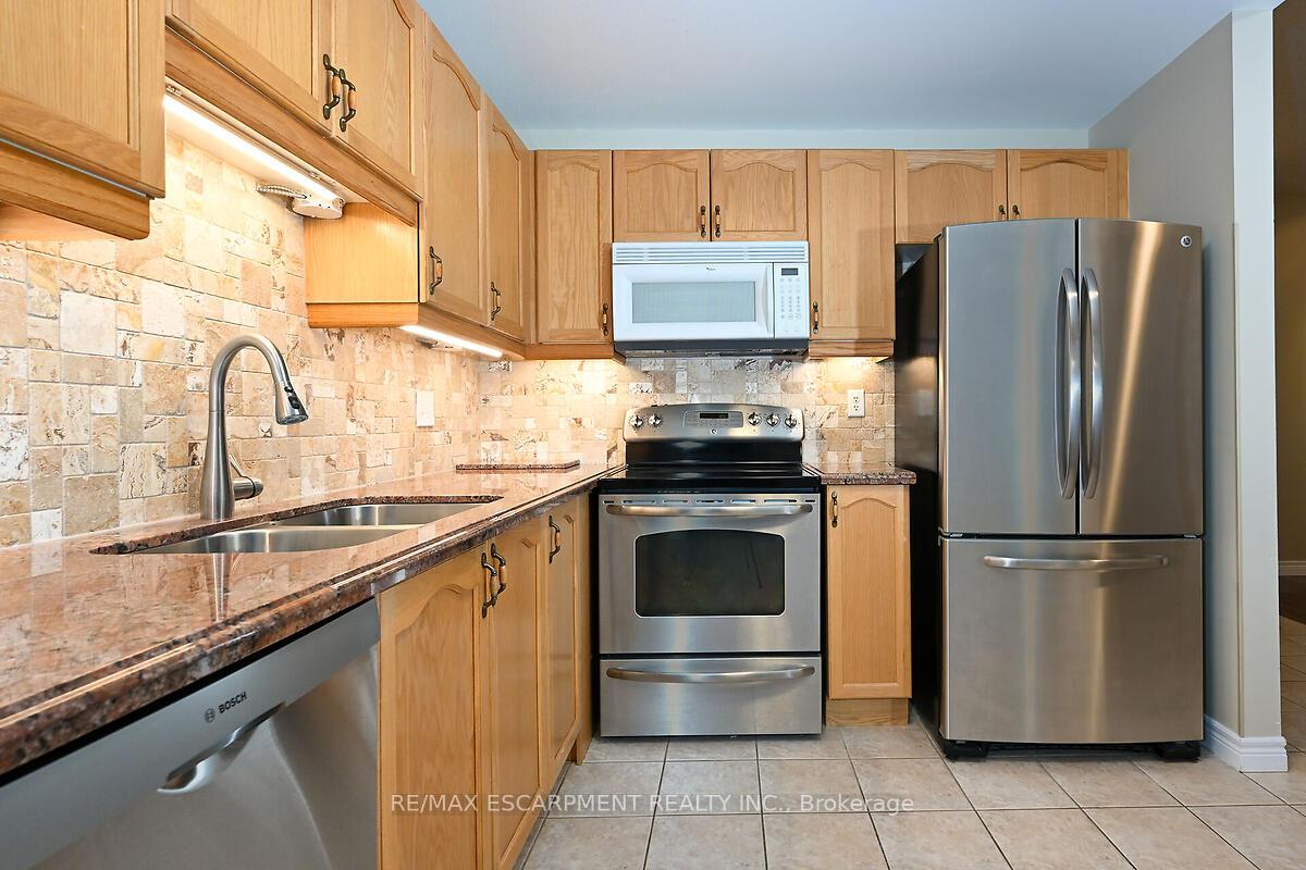 Photo 14 of Unit 501, 2000 Creekside Drive, Hamilton, Dundas — HOMEH