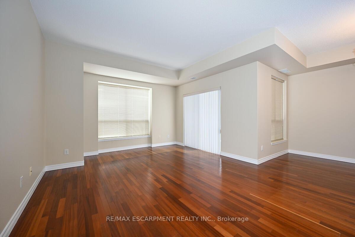 Photo 17 of Unit 501, 2000 Creekside Drive, Hamilton, Dundas — HOMEH