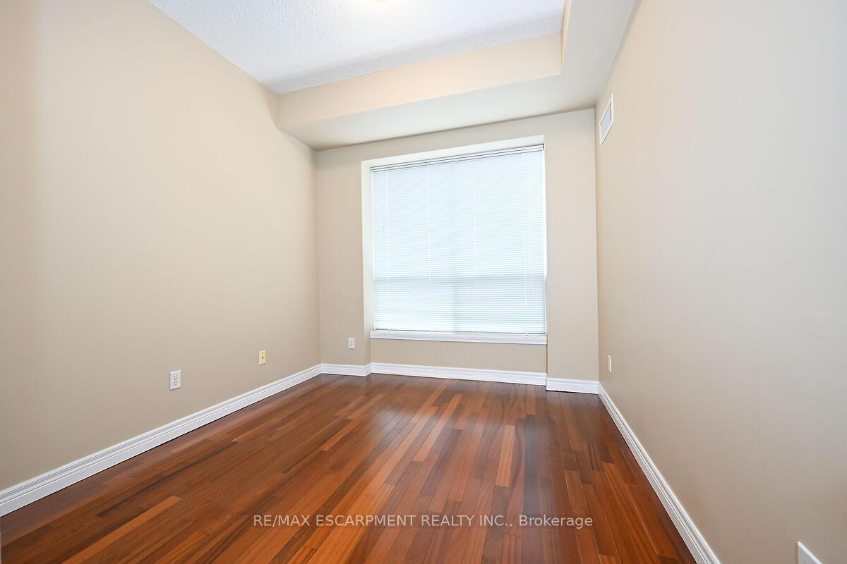 Photo 18 of Unit 501, 2000 Creekside Drive, Hamilton, Dundas — HOMEH
