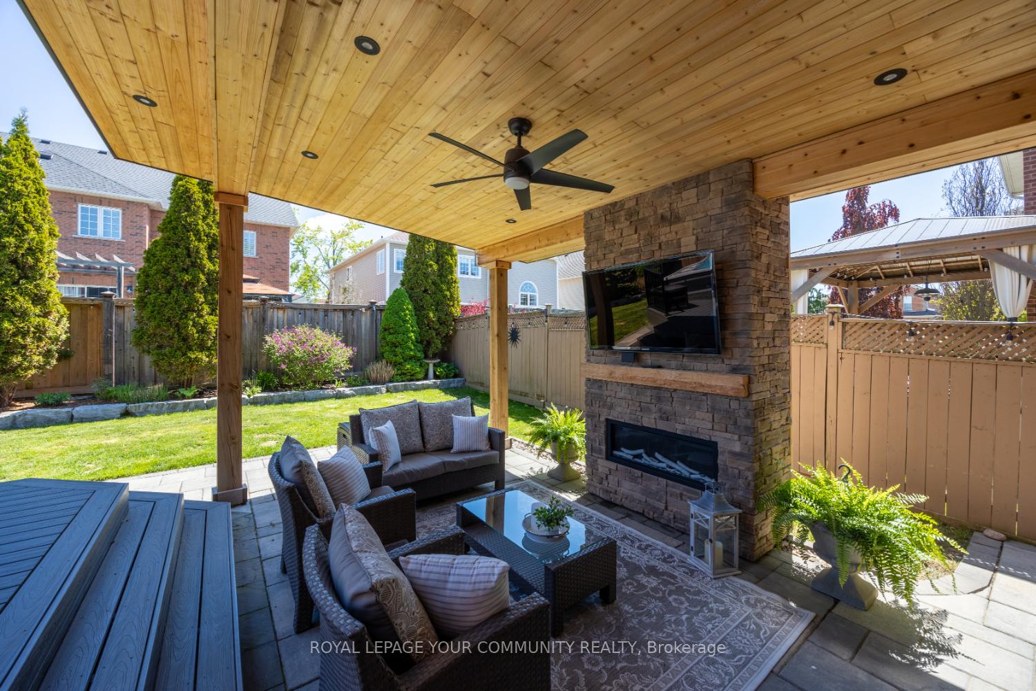 Photo 31 of 3 Briggs Crescent E, Whitby, Brooklin — HOMEH