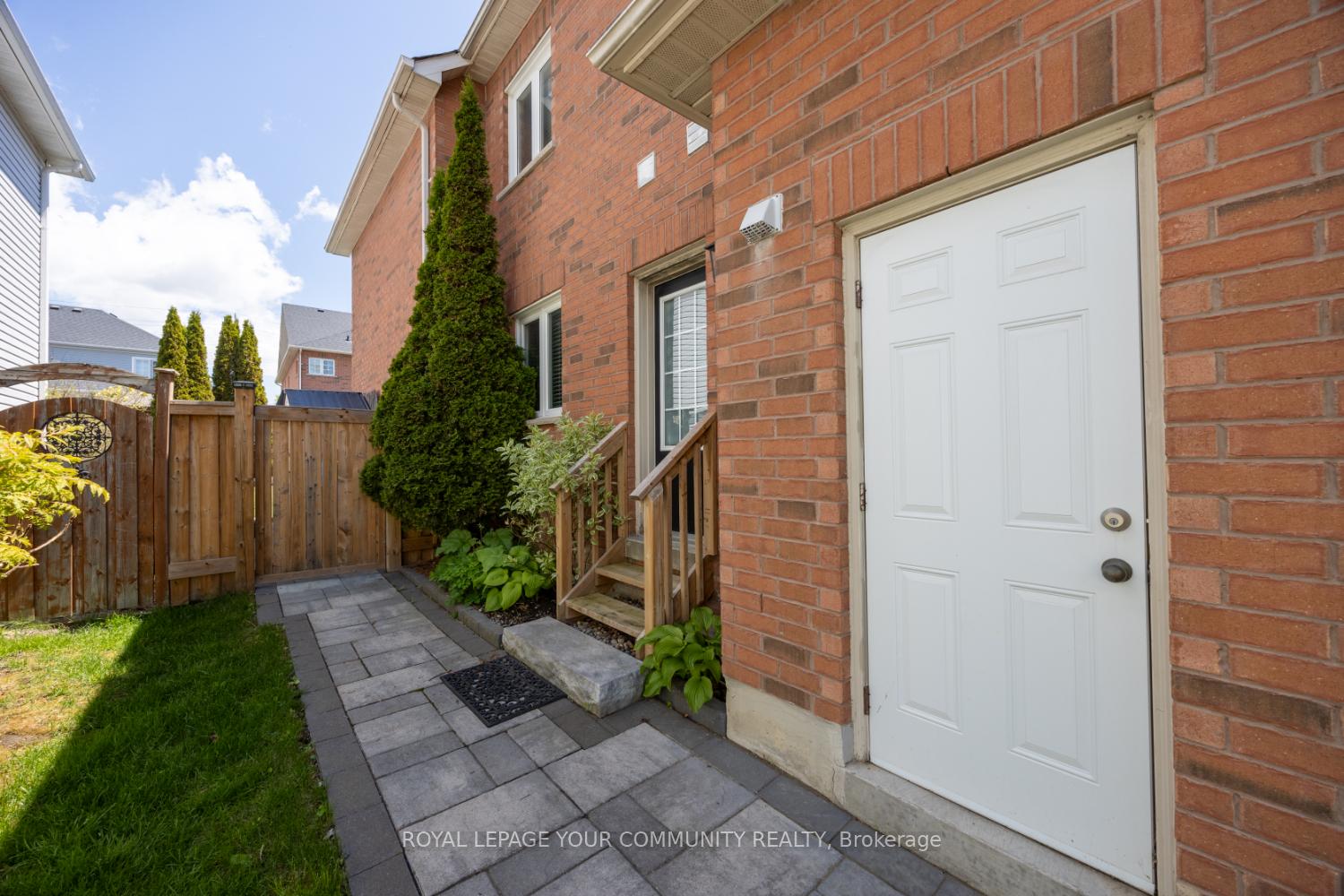 Photo 42 of 3 Briggs Crescent E, Whitby, Brooklin — HOMEH