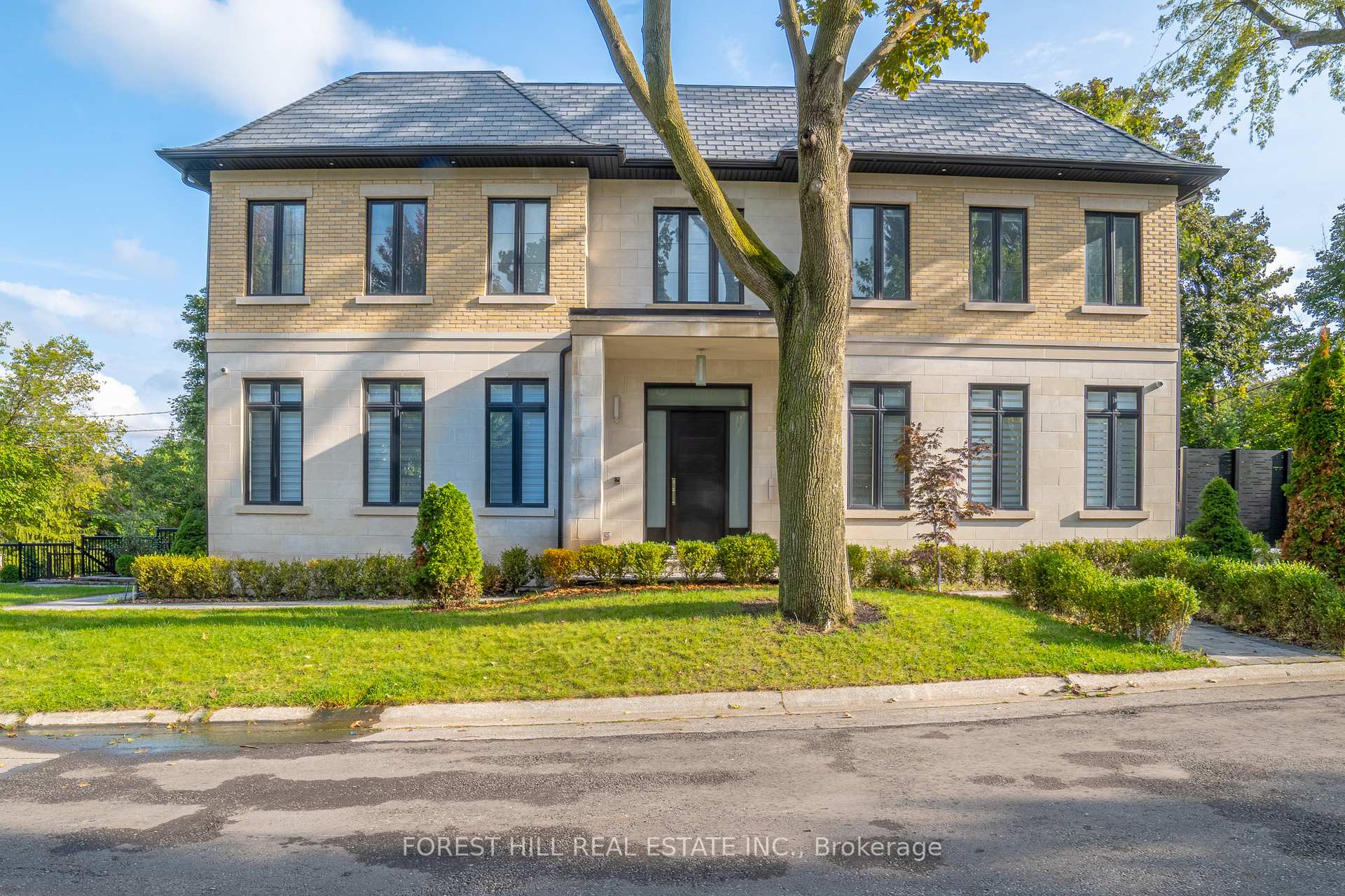 Photo 18 of 38 Mason Boulevard, Toronto, Bedford Park-Nortown — HOMEH