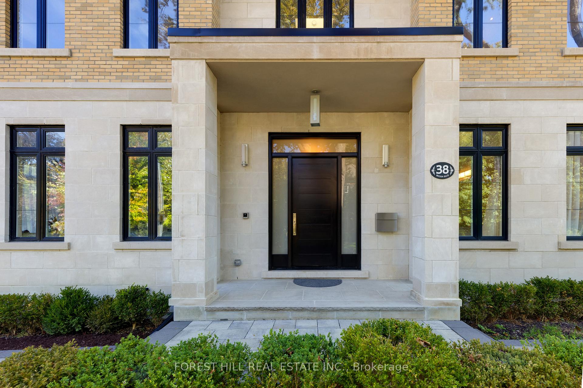 Photo 9 of 38 Mason Boulevard, Toronto, Bedford Park-Nortown — HOMEH