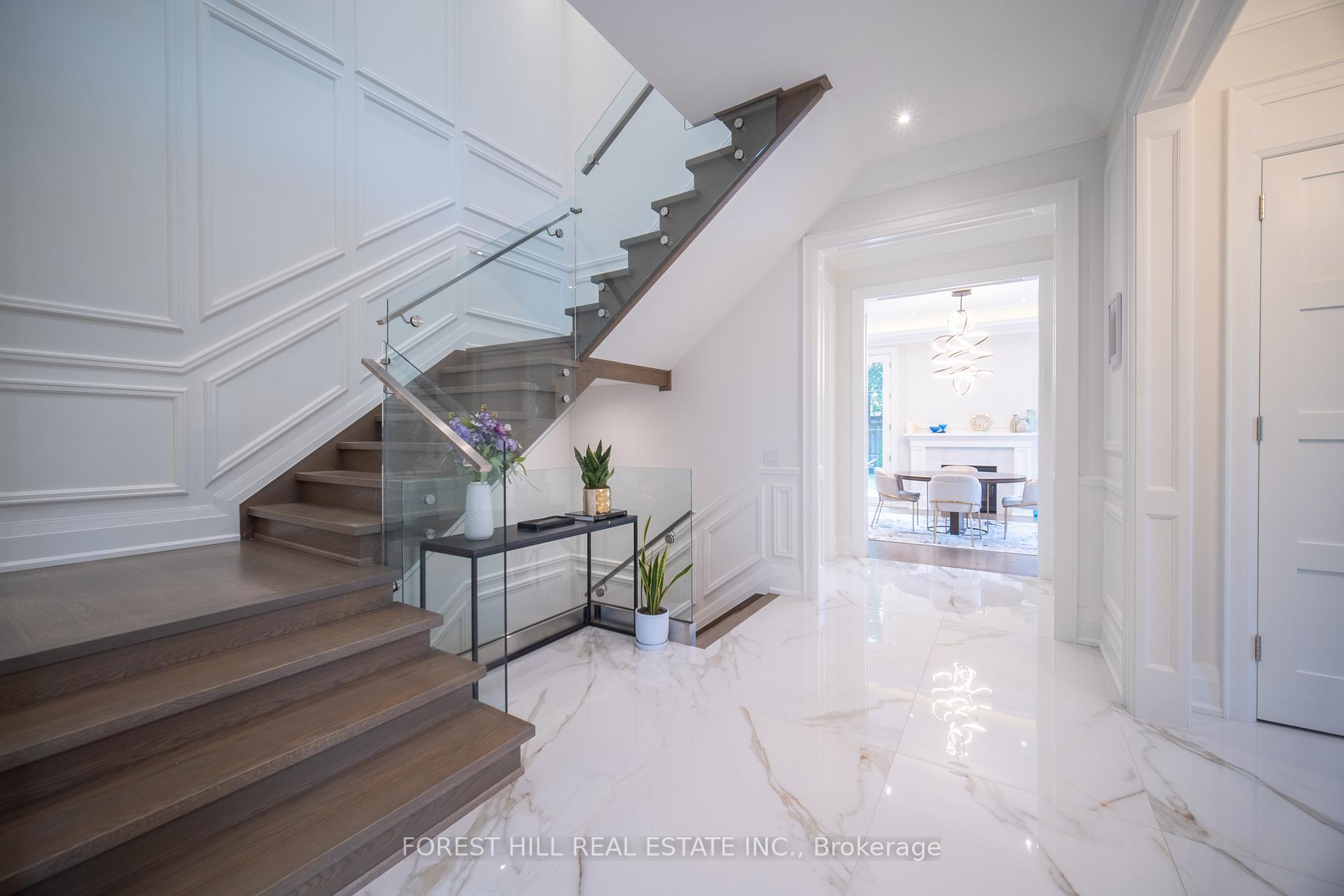 Photo 6 of 38 Mason Boulevard, Toronto, Bedford Park-Nortown — HOMEH