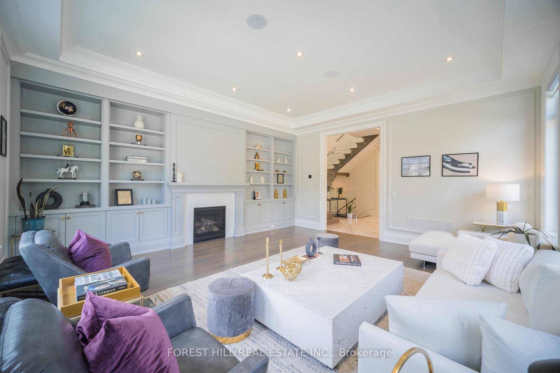 Photo 10 of 38 Mason Boulevard, Toronto, Bedford Park-Nortown — HOMEH