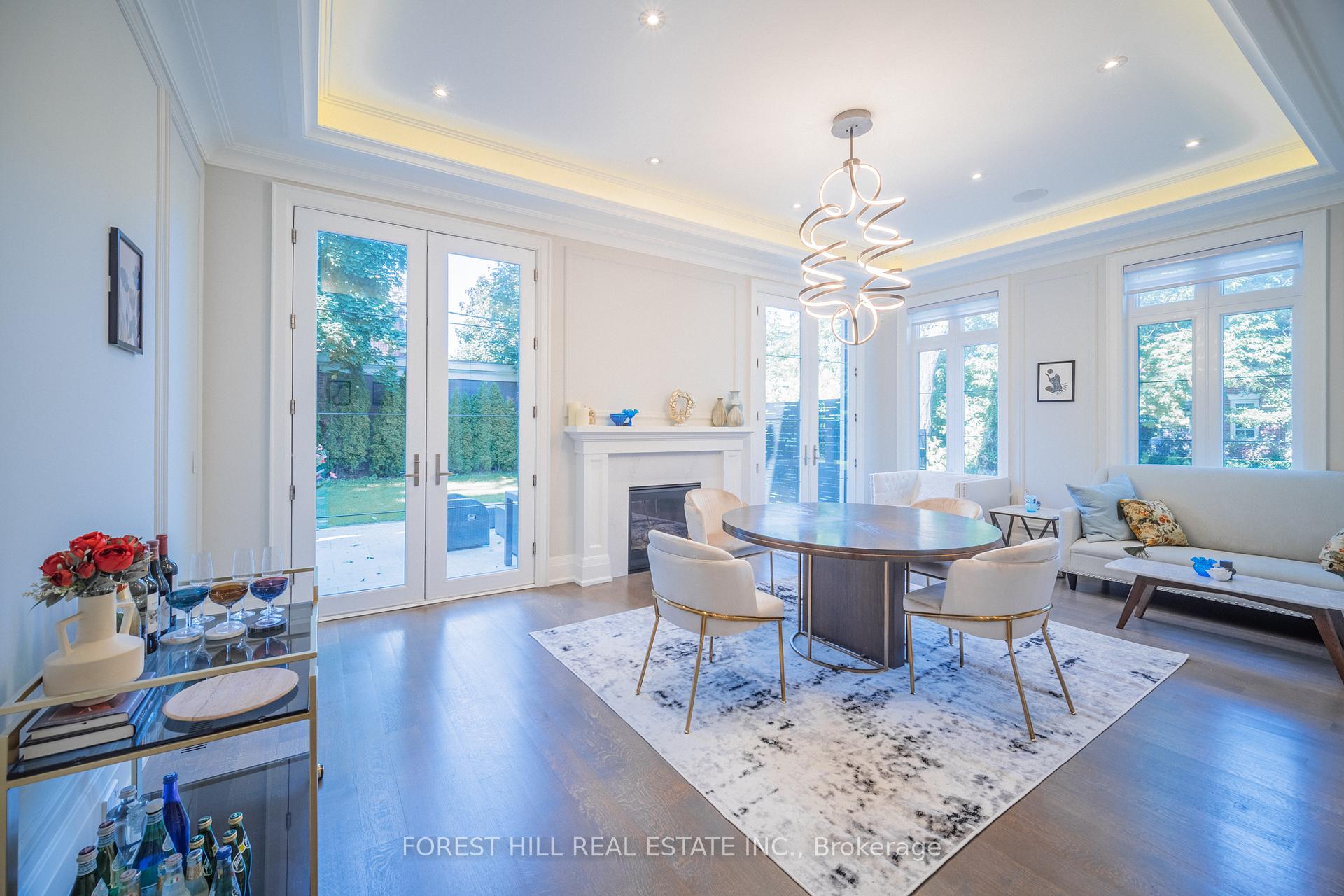 Photo 13 of 38 Mason Boulevard, Toronto, Bedford Park-Nortown — HOMEH