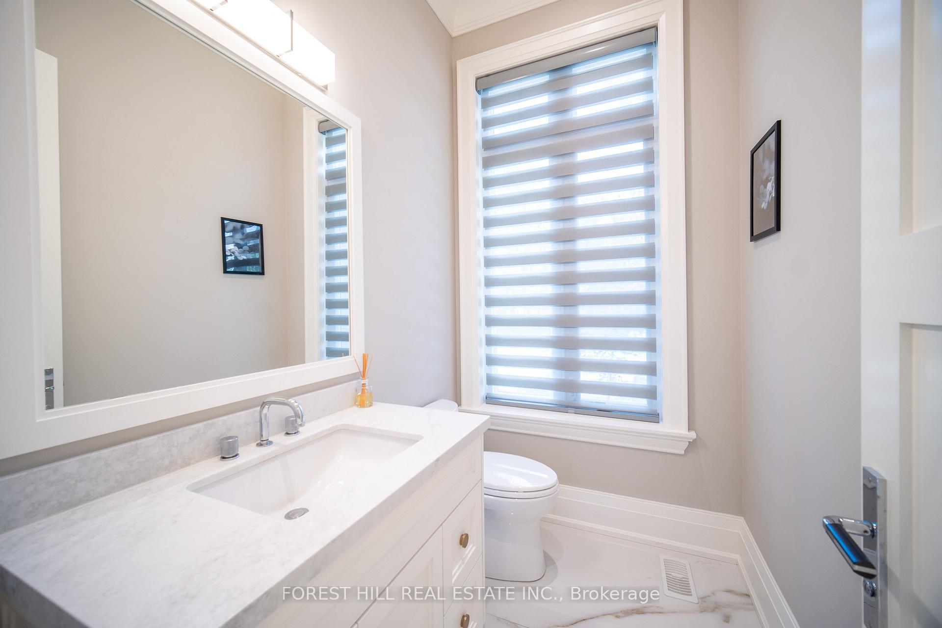 Photo 4 of 38 Mason Boulevard, Toronto, Bedford Park-Nortown — HOMEH