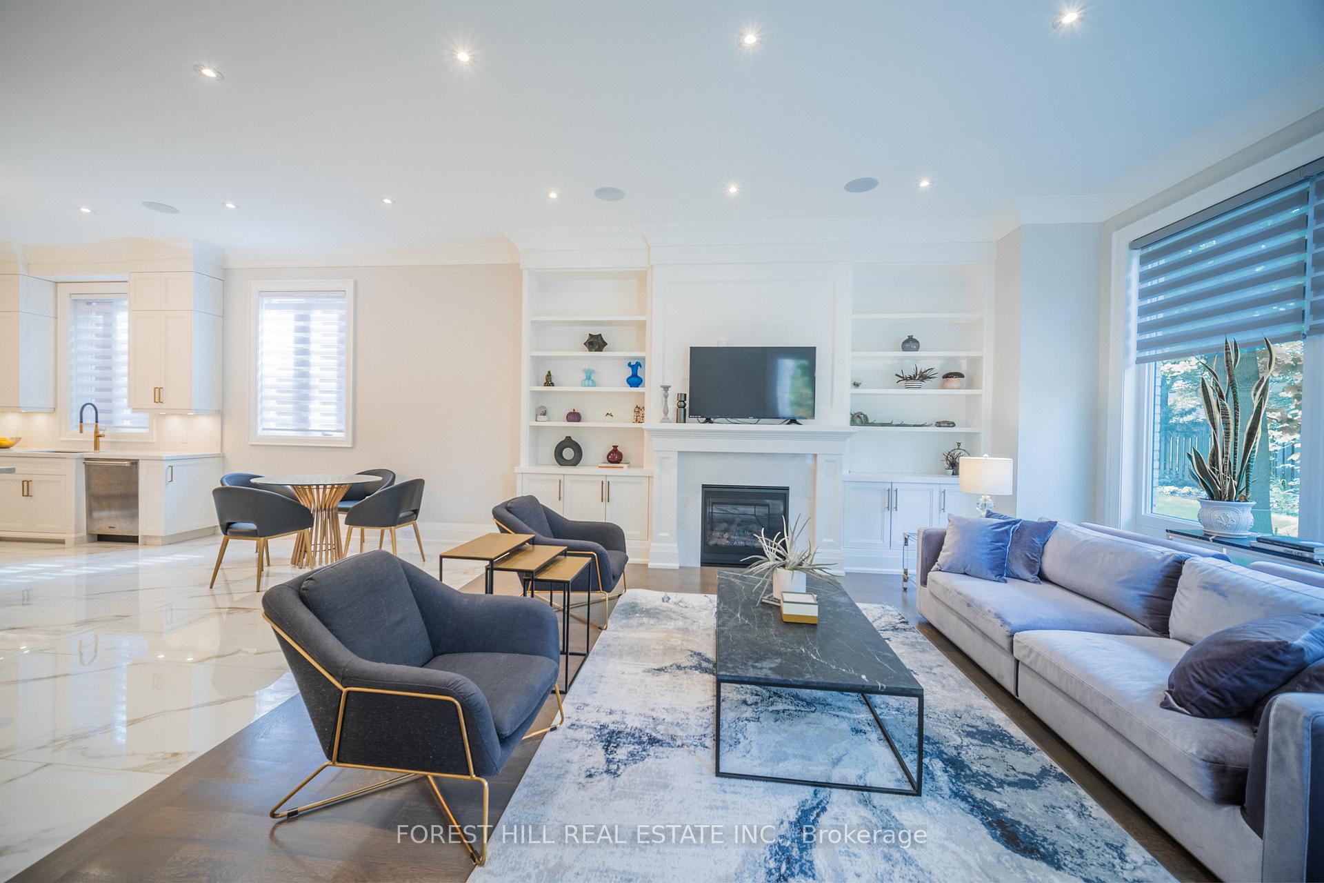 Photo 15 of 38 Mason Boulevard, Toronto, Bedford Park-Nortown — HOMEH