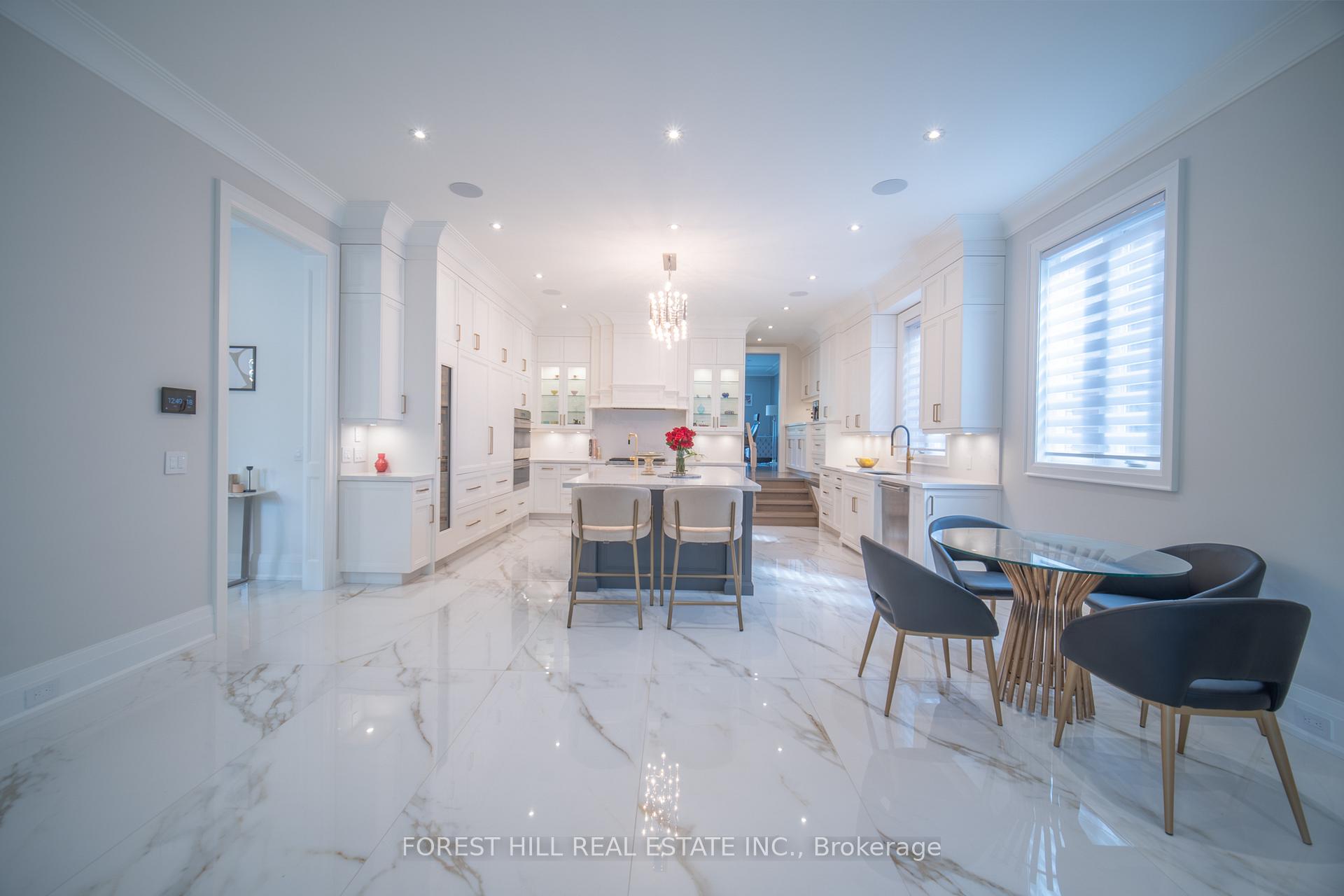 Photo 5 of 38 Mason Boulevard, Toronto, Bedford Park-Nortown — HOMEH