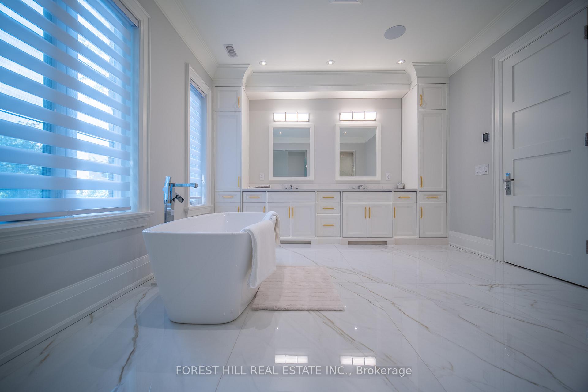 Photo 26 of 38 Mason Boulevard, Toronto, Bedford Park-Nortown — HOMEH